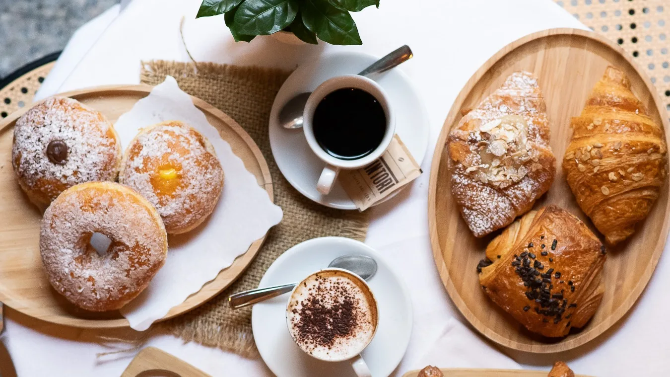 best places to study in rome - best cafes to work in rome - rome cafes to work - best bakeries in rome - best places to write in rome - best study cafes in rome - best spots to study in rome italy - study abroad in rome italy - caffè cestia piramide