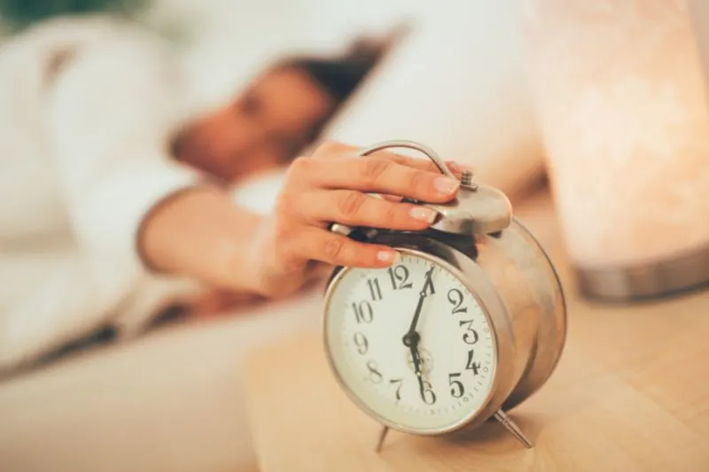 freelancer productivity and life in a hostel - affirmations for productivity - basic productivity tools for freelancers - time tracking for freelancers - freelance time management - freelance expense tracking