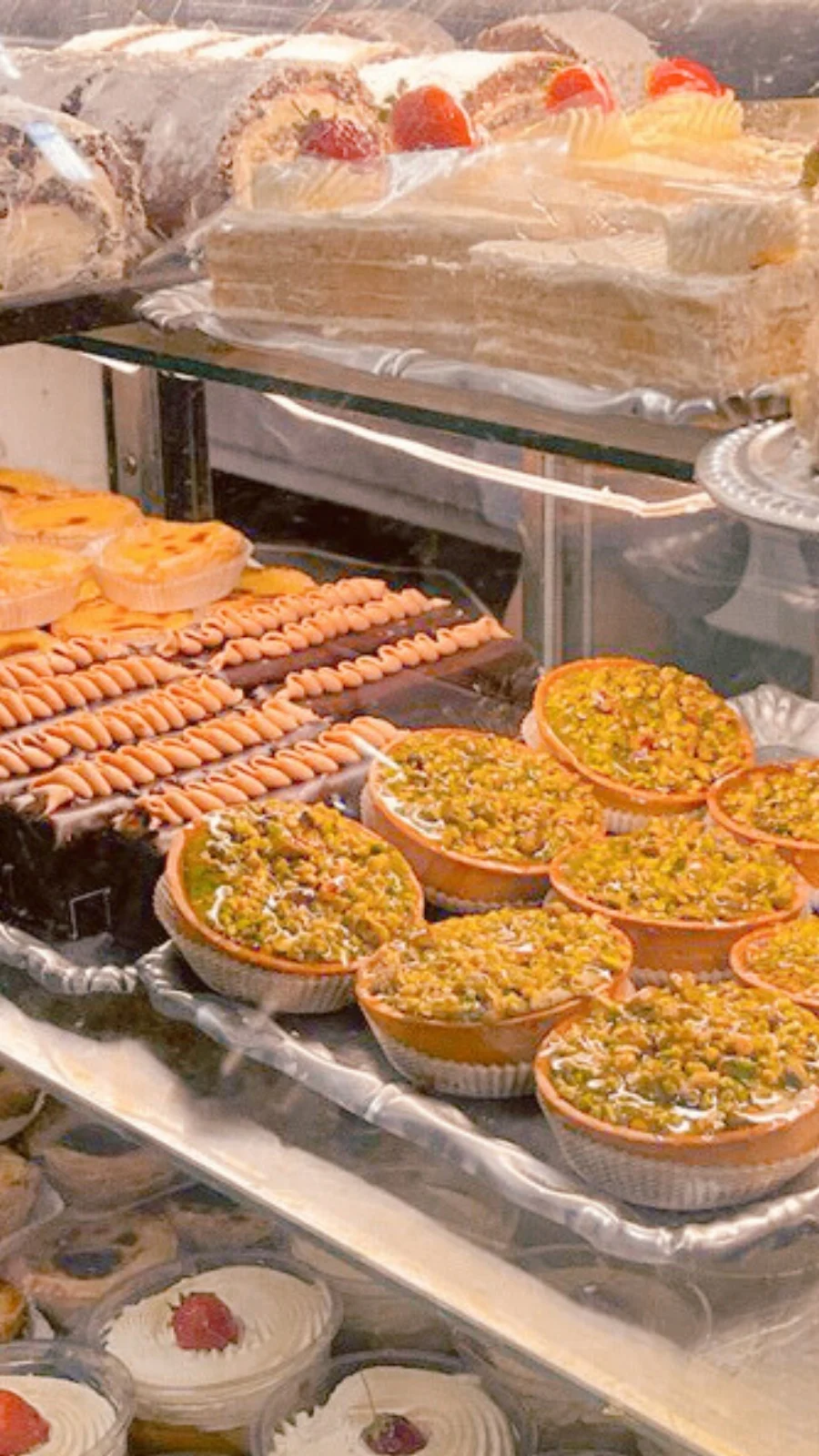 beigel shop brick lane review photos menu - best brick lane shops - best bagels in london - best food in east london travel guide