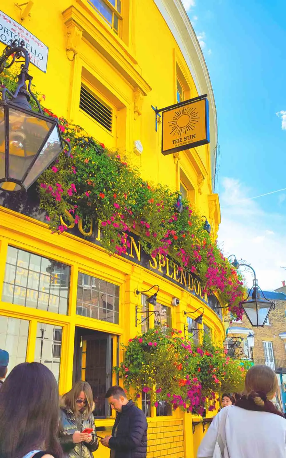 most colorful places in london - most scenic places in london - most colorful streets in london - most colorful mews in london - most colorful houses in london - most beautiful places in london - best hidden gems in london - most beautiful secret places in london - carnaby street - covent garden - bonny street camden - devonshire mews south marylebone - neal's yard - soho - elan cafe - james street - primrose hill colorful houses - chalcot square - chalcot street - portobello road - notting hill