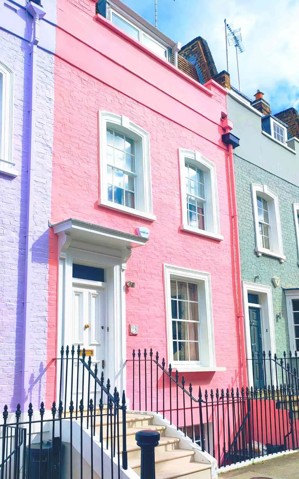 most colorful places in london - most scenic places in london - most colorful streets in london - most colorful mews in london - most colorful houses in london - most beautiful places in london - best hidden gems in london - most beautiful secret places in london - carnaby street - covent garden - bonny street camden - devonshire mews south marylebone - neal's yard - soho - elan cafe - james street - primrose hill colorful houses - chalcot square - chalcot street - portobello road - notting hill - st lukes mews - camden town - chelsea mews