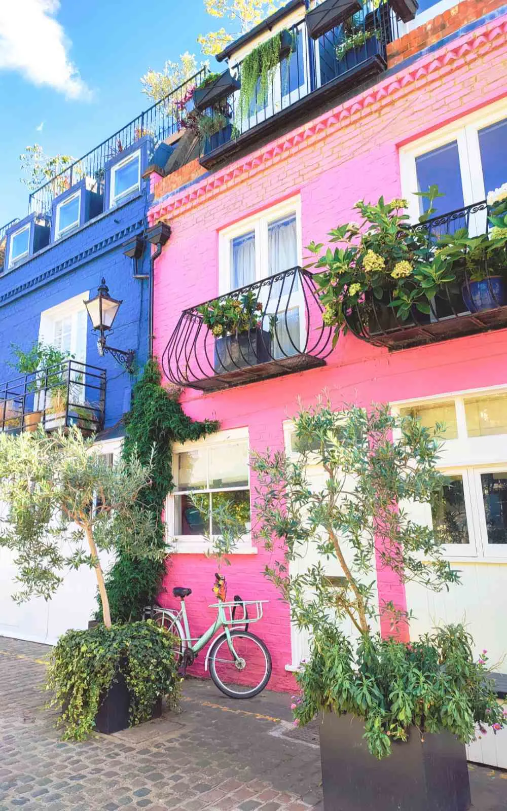 most colorful places in london - most scenic places in london - most colorful streets in london - most colorful mews in london - most colorful houses in london - most beautiful places in london - best hidden gems in london - most beautiful secret places in london - carnaby street - covent garden - bonny street camden - devonshire mews south marylebone - neal's yard - soho - elan cafe - james street - primrose hill colorful houses - chalcot square - chalcot street - portobello road - notting hill - st lukes mews