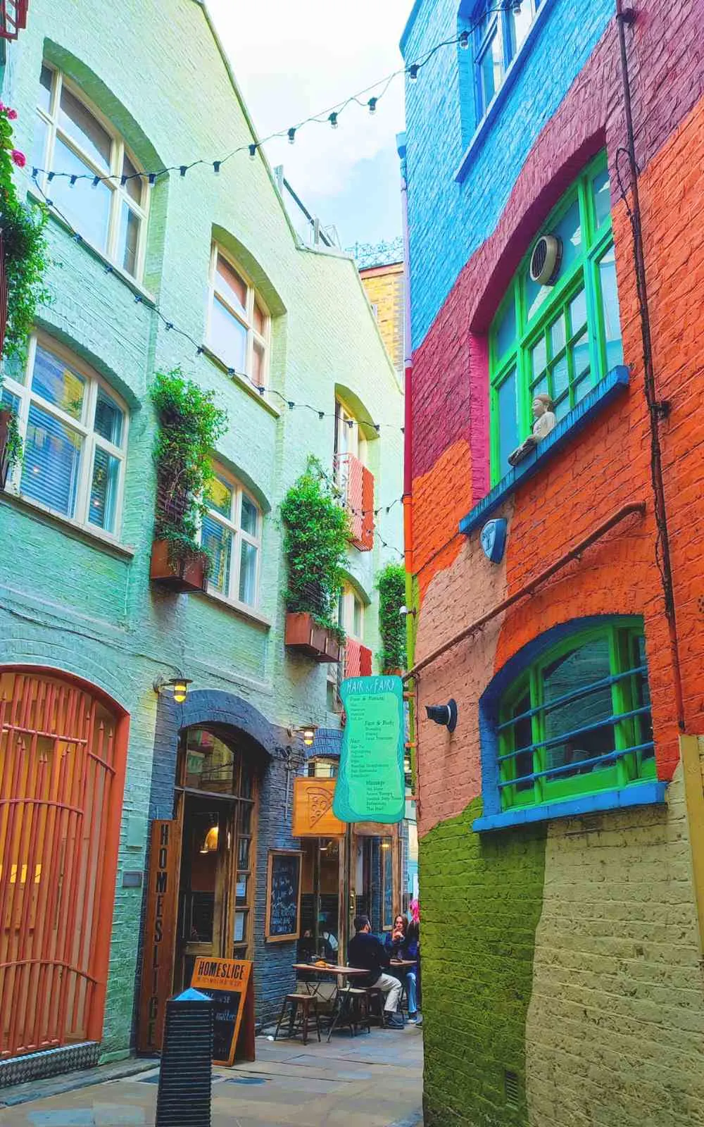 most colorful places in london - most scenic places in london - most colorful streets in london - most colorful mews in london - most colorful houses in london - most beautiful places in london - best hidden gems in london - most beautiful secret places in london - carnaby street - covent garden - bonny street camden - devonshire mews south marylebone - neal's yard