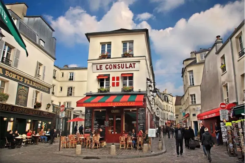 most instagrammable cafes in paris - most colorful cafes in paris - cute cafes in paris - pretty cafes in paris - flower cafes in paris - floral cafes in paris - best cafes in paris - neon cafes in paris - pink cafes in paris - most beautiful cafes in paris - le consulat