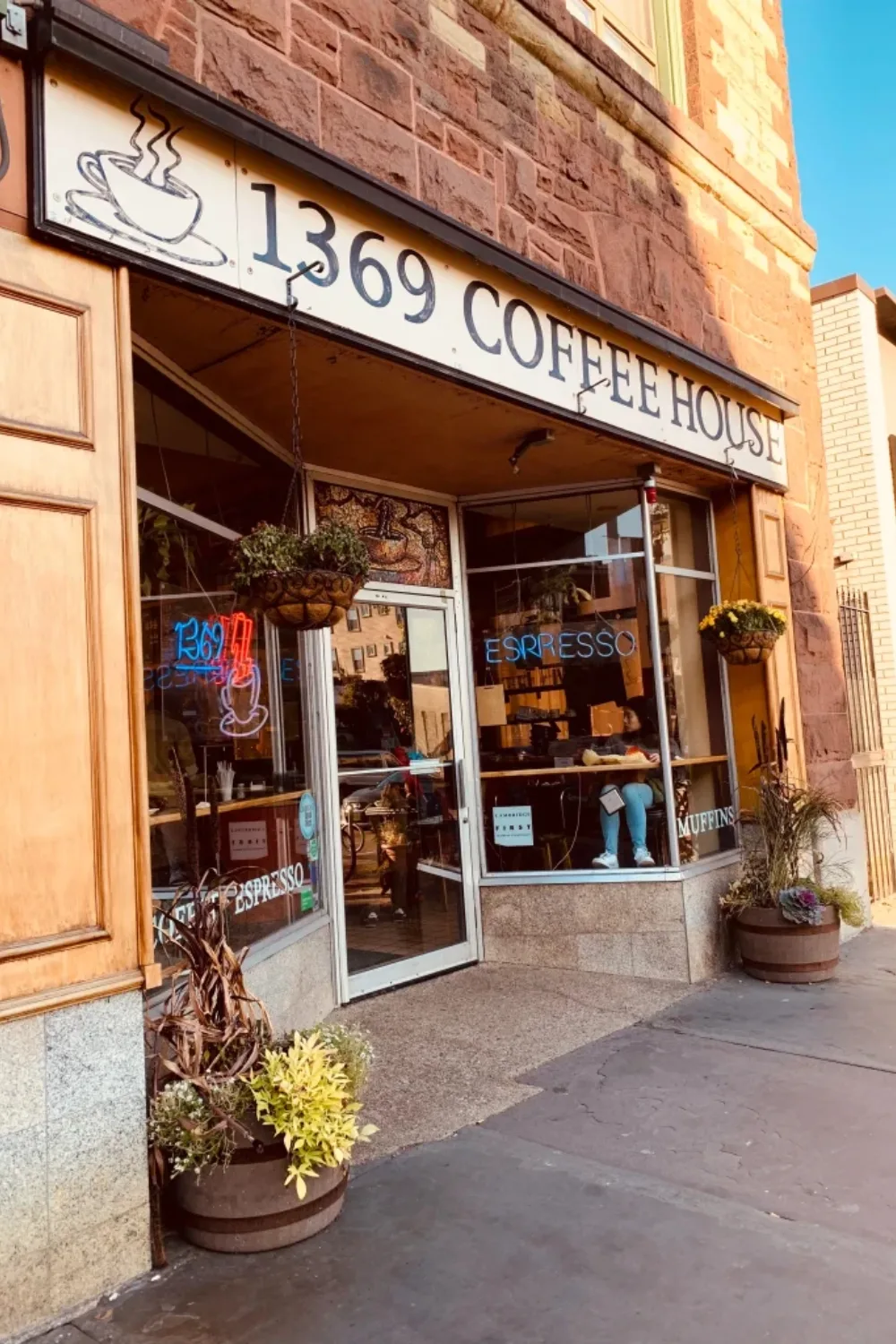 best cafes to work in boston ma - best coffee shops to work in boston - best cafes to work in back bay boston - best study cafe in boston - best laptop friendly cafes in boston ma - best coffee shops to study boston - best coffee shop to work boston financial - best cafes to work in cambridge boston - 1369 coffee house
