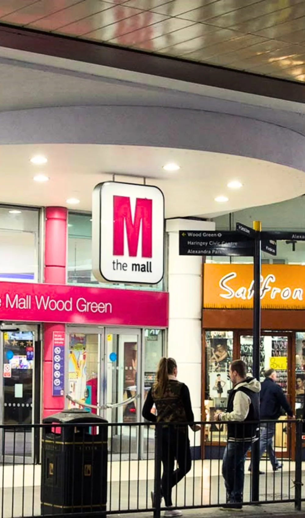 best shopping centers in london for clothes - most famous shopping mall in london - biggest mall in london - best luxury mall in london - cheap shopping malls in london - best cheap shopping in london - best budget shops in london - best shopping streets in london - best department stores in london - the mall wood green north london