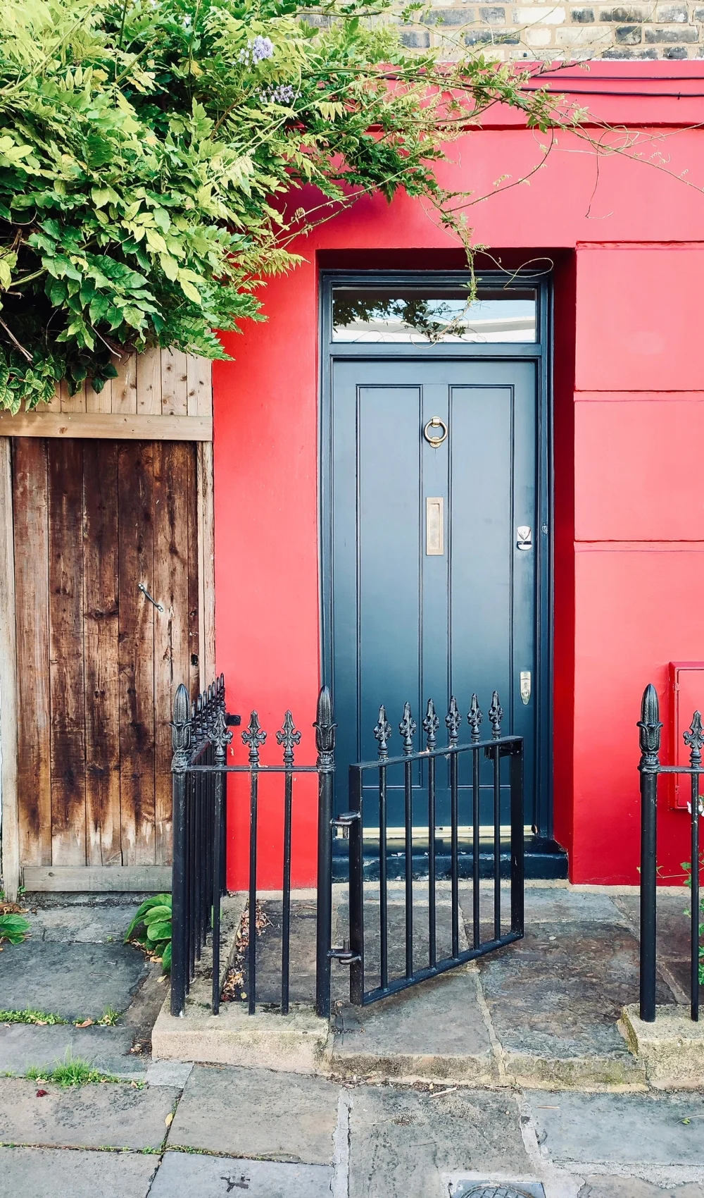 best things to do in camden market - free things to do in camden town - secret things to do in camden - best free things to do in London - best things to do in london with kids - most colorful streets in camden kentish town