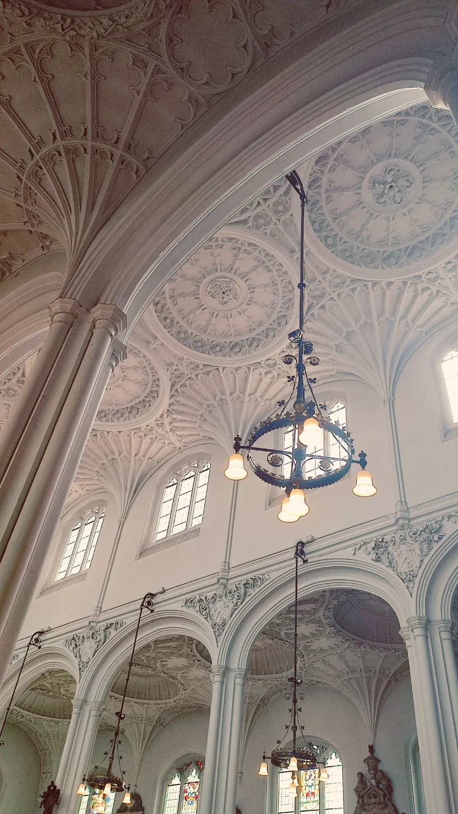 most instagrammable cafes in london - beautiful cafes in london - host cafe review secret cafe in church london - host cafe st pauls - unique cafes to work in london study