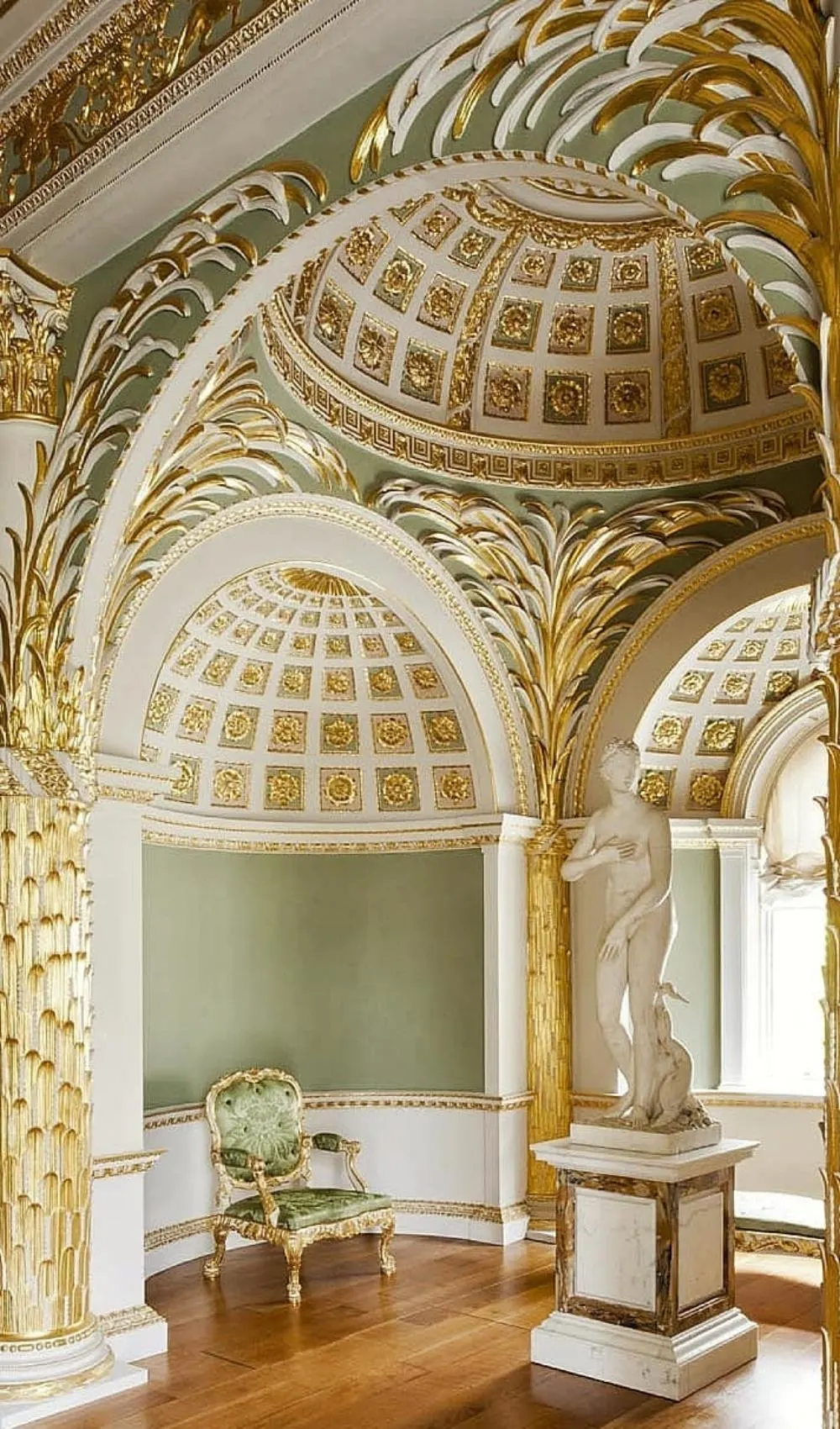 most secret royal palaces in london - secret castles in london - most beautiful stately houses in london - most historic houses in london - stately homes in london - most beautiful interiors in london - most secret art galleries in london - romantic date ideas in london - prettiest places in london - most instagrammable places in london - best palaces in london