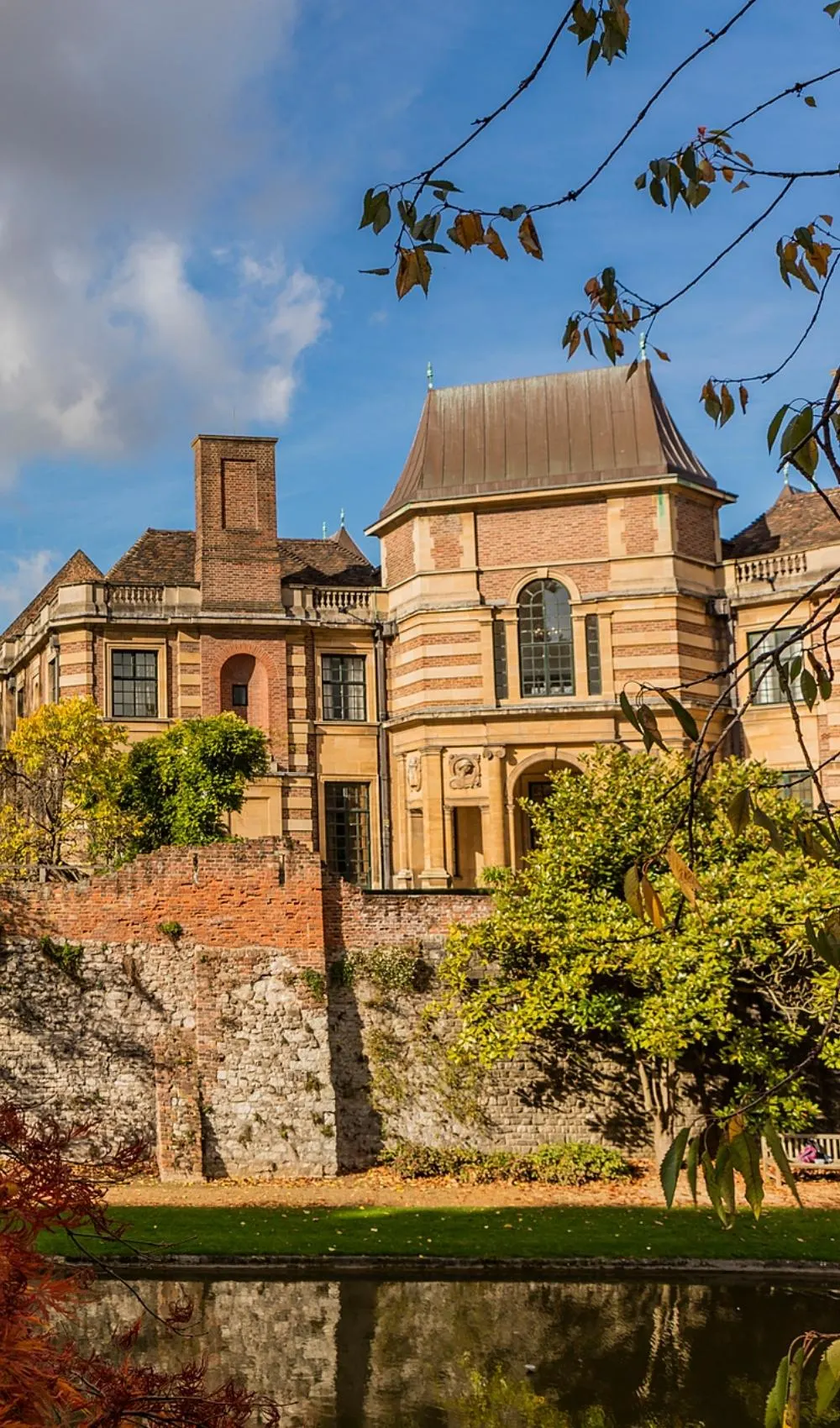 most secret royal palaces in london - secret castles in london - most beautiful stately houses in london - most historic houses in london - stately homes in london - most beautiful interiors in london - most secret art galleries in london - romantic date ideas in london - prettiest places in london - most instagrammable places in london - best palaces in london