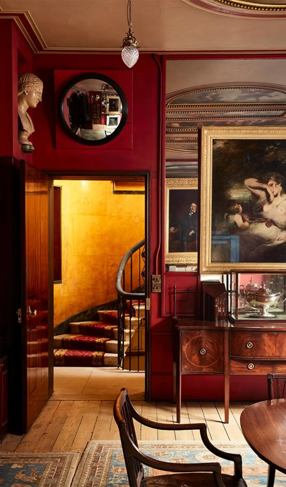 most secret royal palaces in london - secret castles in london - most beautiful stately houses in london - most historic houses in london - stately homes in london - most beautiful interiors in london - most secret art galleries in london - romantic date ideas in london - prettiest places in london - most instagrammable places in london - best palaces in london