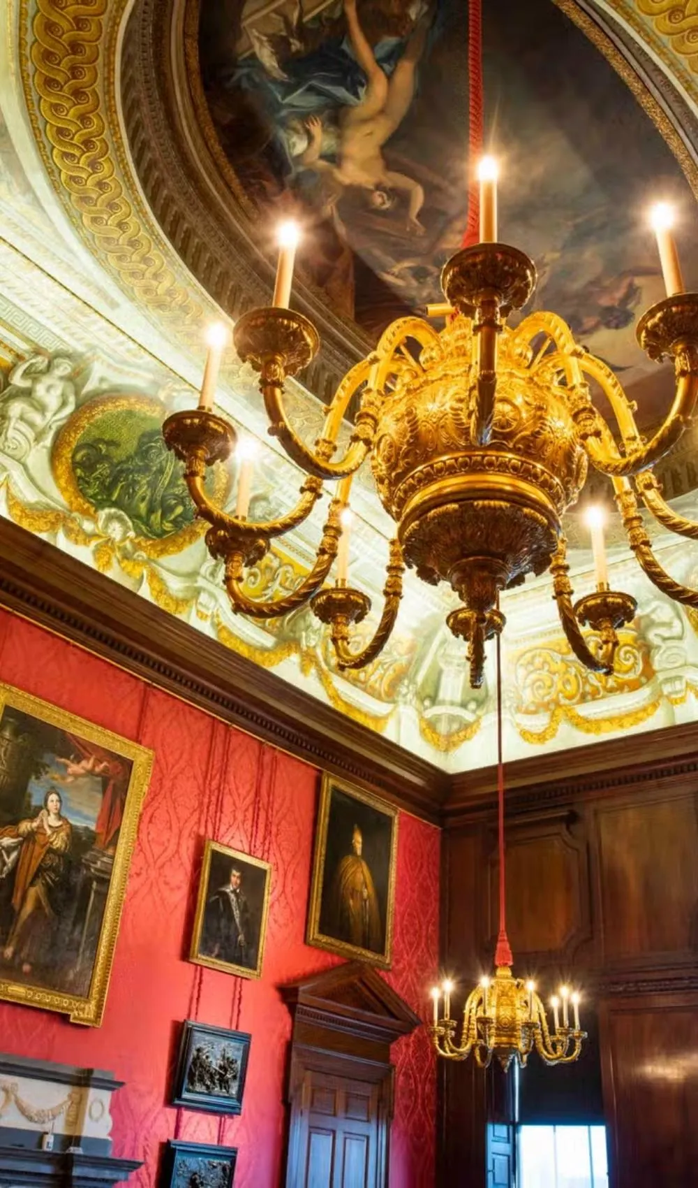 most secret royal palaces in london - secret castles in london - most beautiful stately houses in london - most historic houses in london - stately homes in london - most beautiful interiors in london - most secret art galleries in london - romantic date ideas in london - prettiest places in london - most instagrammable places in london - best palaces in london