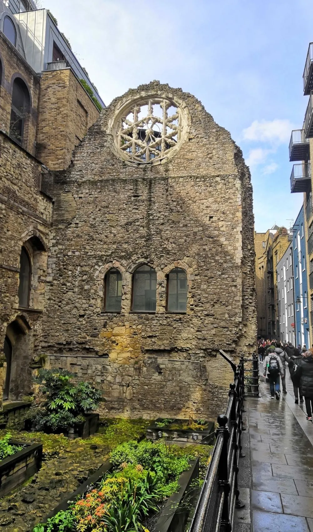 most secret royal palaces in london - secret castles in london - most beautiful stately houses in london - most historic houses in london - stately homes in london - most beautiful interiors in london - most secret art galleries in london - romantic date ideas in london - prettiest places in london - most instagrammable places in london - best palaces in london