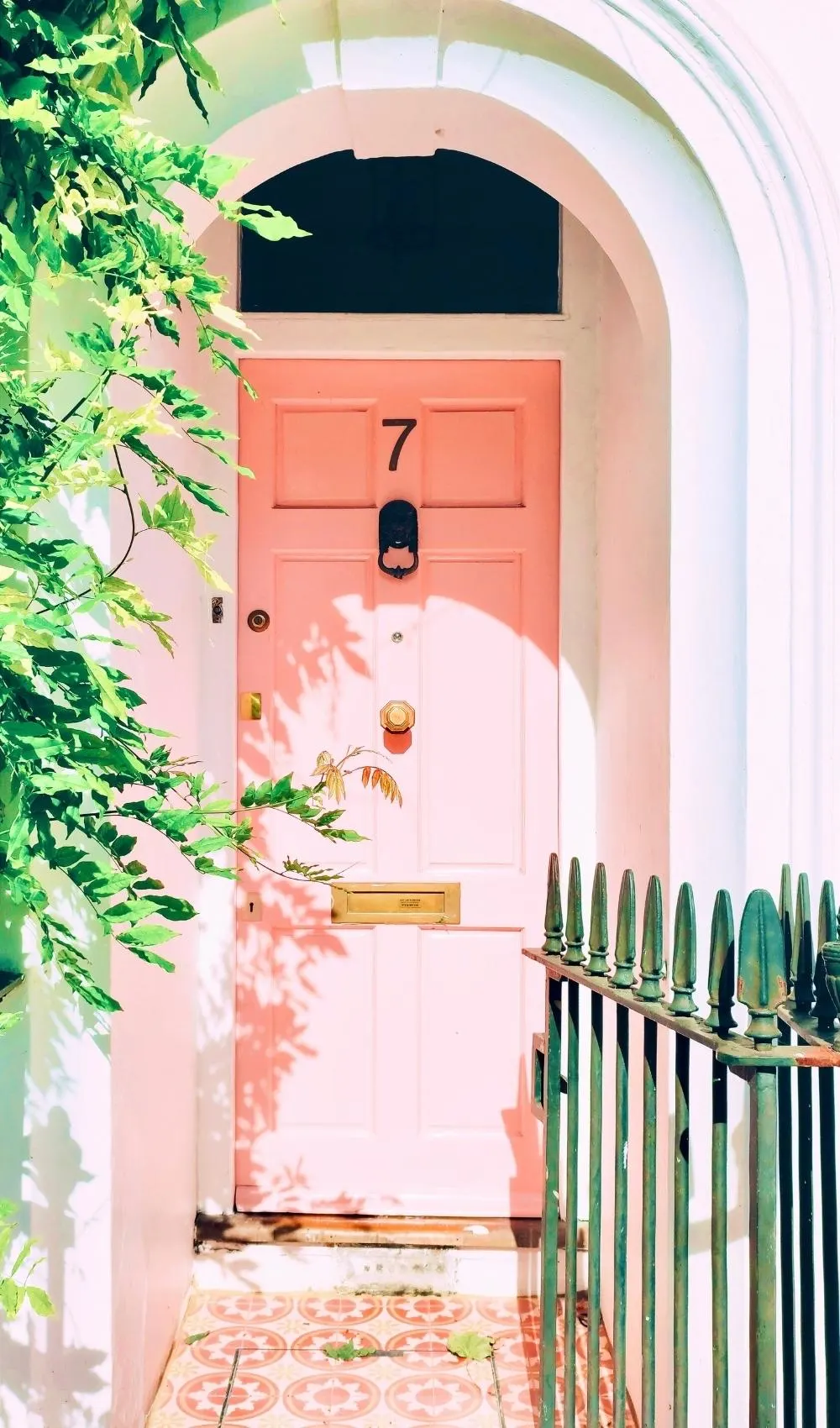 pretty pink places in london to visit - traveling to london for the first time - most instagrammable places in london - best photography spots in london - cutest places to visit in london - best pink cafes in london - best pink bars in london - best pink restaurants in london - pink coffee shop london - most beautiful elan cafe in london - most instagrammable cafes in london - most instagrammable restaurants in london - best things to do in london - nontouristy things to do in london - most colorful places in london - bonny street camden