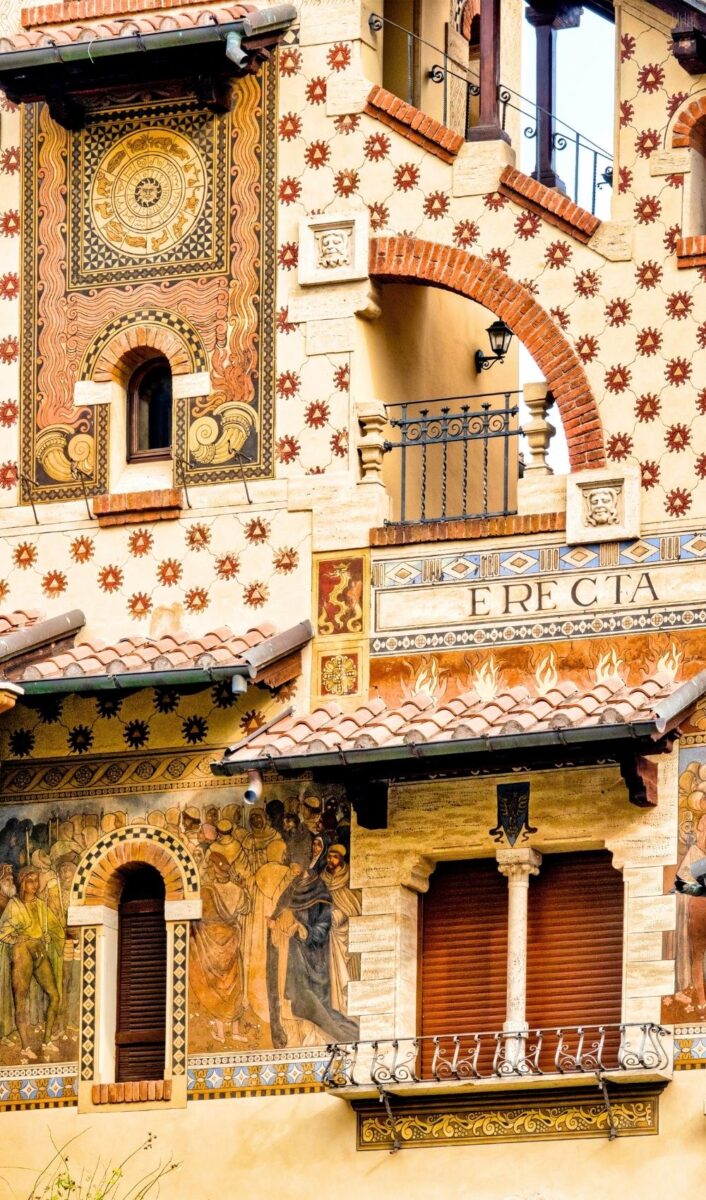 The Prettiest Neighborhoods in Rome to Walk Around and Eat