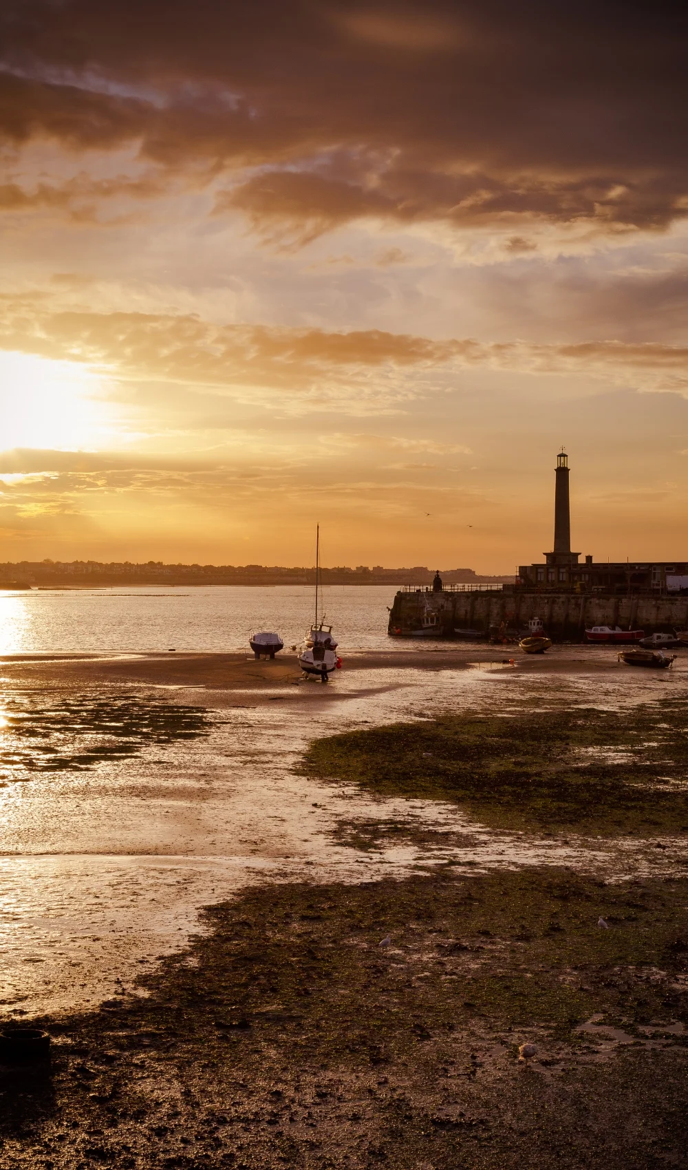 best day trips from london by train - cheap day trip from london - best day trips from london by car - romantic day trips from london without a car - best coastal towns near london - best beaches near london - most beautiful towns near london - most beautiful cities around london