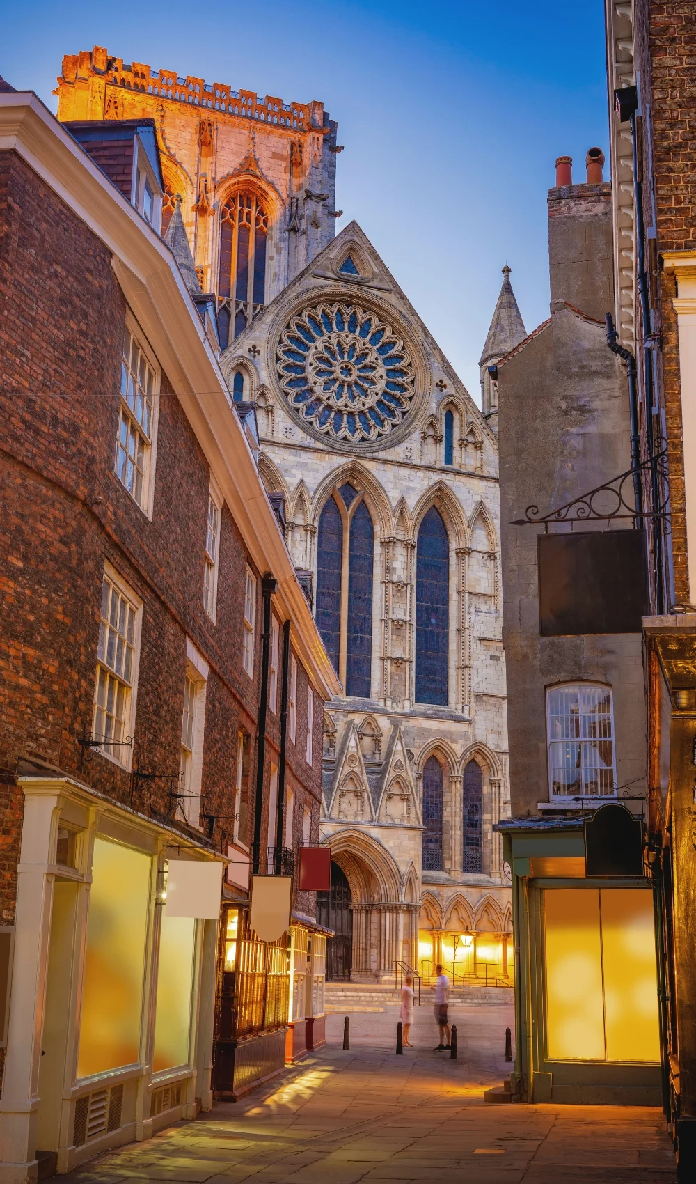 best day trips from london by train - cheap day trip from london - best day trips from london by car - romantic day trips from london without a car - best coastal towns near london - best beaches near london - most beautiful towns near london - most beautiful cities around london