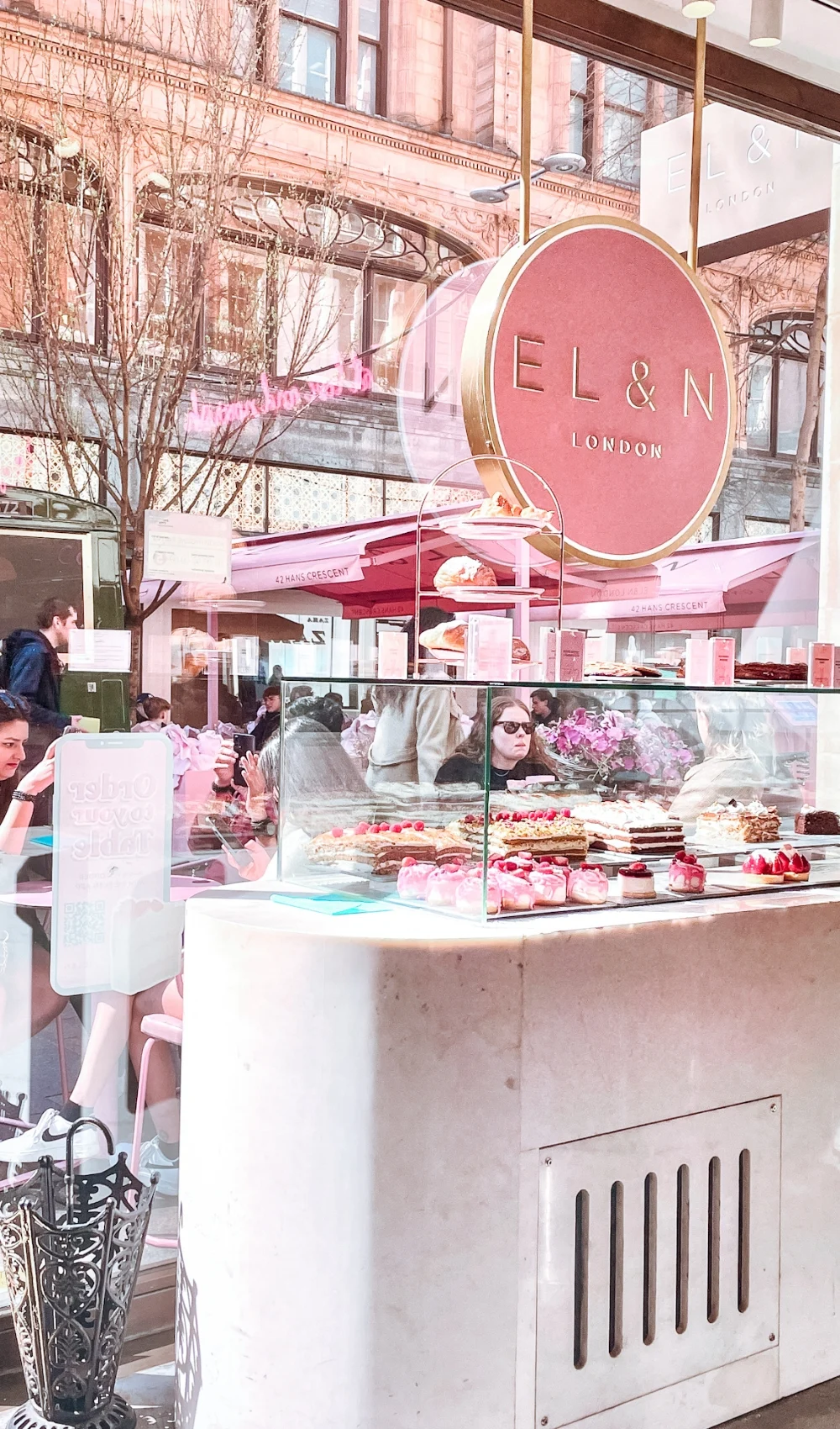 best pink cafes in london - cute pink coffee shops in london - elan cafe hans crescent review - el&n london review - elan cafe knightsbridge review harrods - el&n cafe locations london - hans crescent knightsbridge - most instagrammable cafes in london - elan cafe menu - best french toast in london - best pink latte in london - floral cafes in london - best cafes near harrods - best cafes in knightsbridge west london