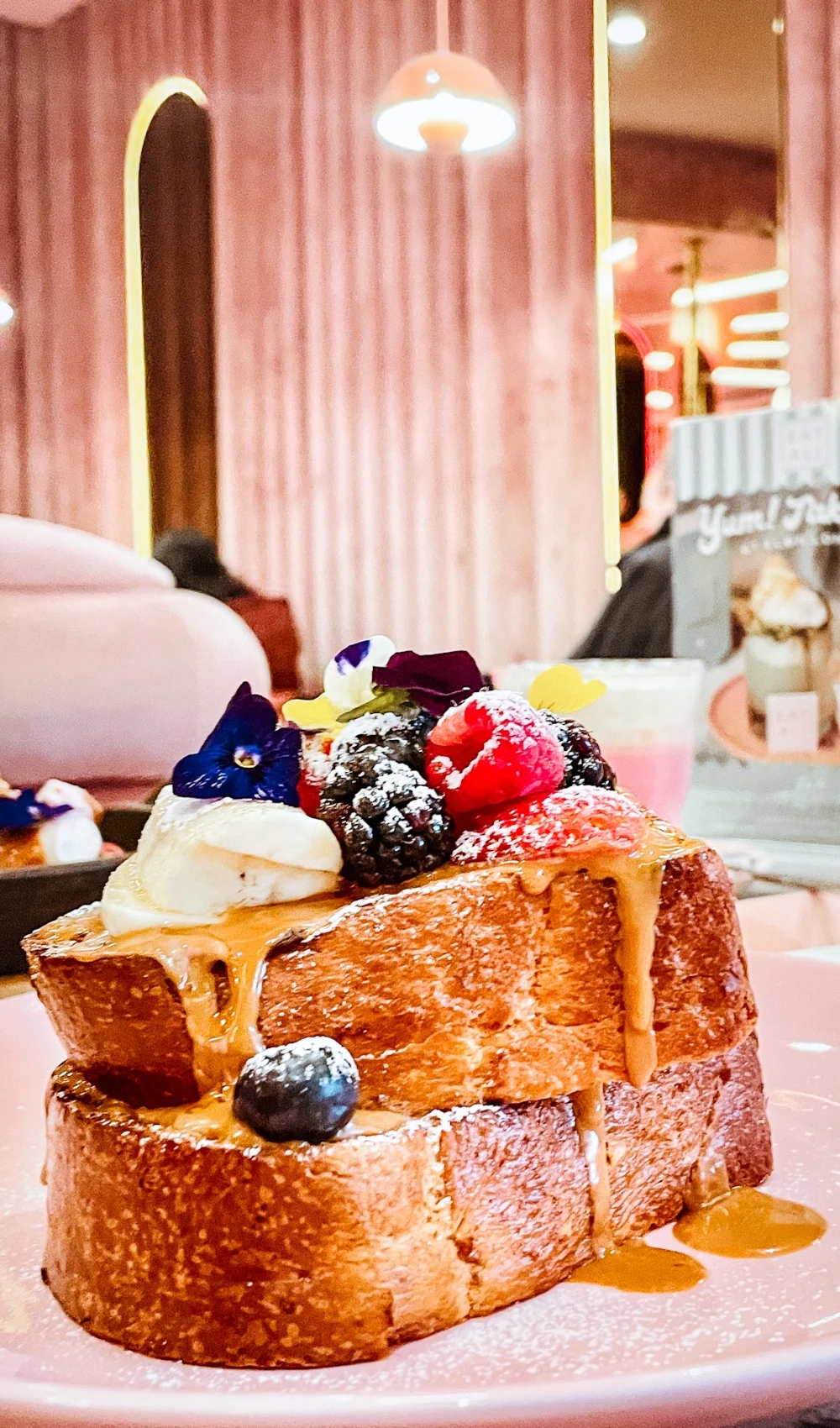 best pink cafes in london - cute pink coffee shops in london - elan cafe hans crescent review - el&n london review - elan cafe knightsbridge review harrods - el&n cafe locations london - hans crescent knightsbridge - most instagrammable cafes in london - elan cafe menu - best french toast in london - best pink latte in london - floral cafes in london - best cafes near harrods - best cafes in knightsbridge west london