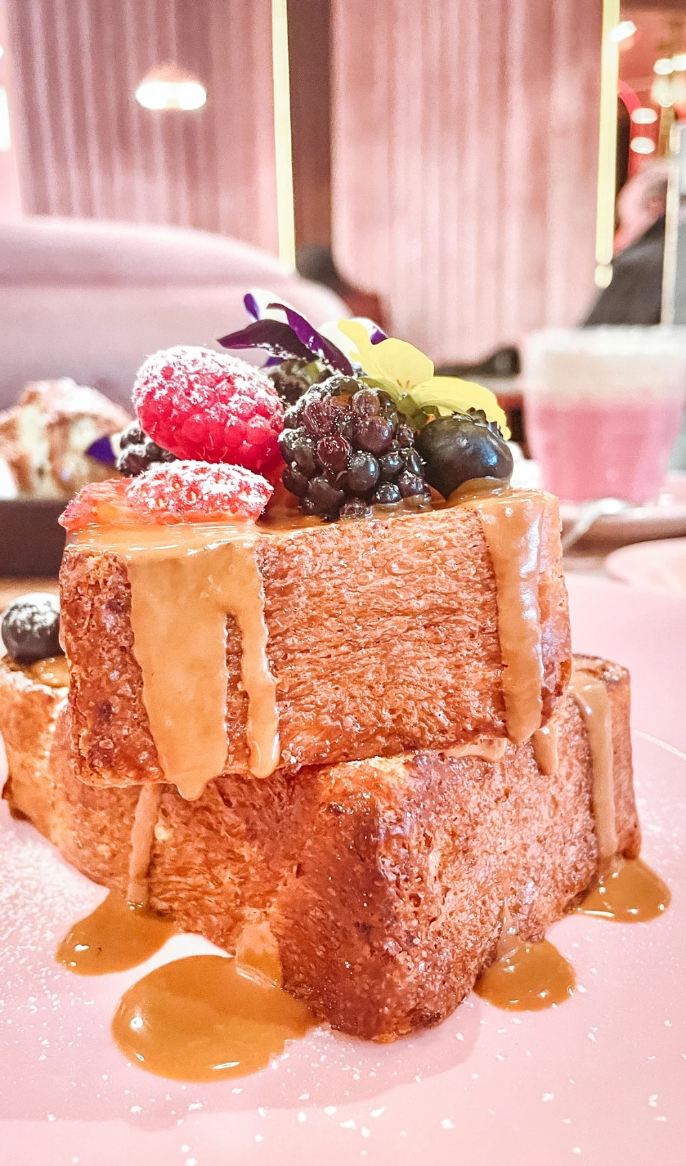 best pink cafes in london - cute pink coffee shops in london - elan cafe hans crescent review - el&n london review - elan cafe knightsbridge review harrods - el&n cafe locations london - hans crescent knightsbridge - most instagrammable cafes in london - elan cafe menu - best french toast in london - best pink latte in london - floral cafes in london - best cafes near harrods - best cafes in knightsbridge west london
