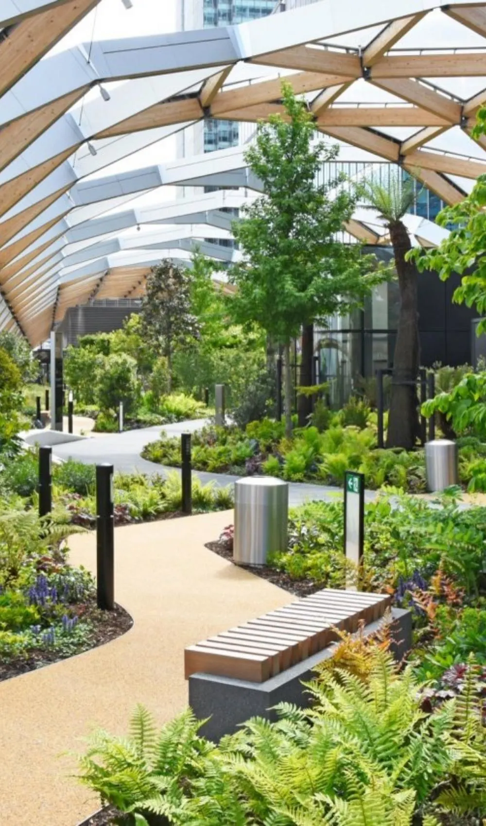 best hidden gems in canary wharf east london - unique things to do in canary wharf shopping center fairgame - best hidden gems in east london - richest areas of london posh areas - pretty places to visit in london - most beautiful neighborhoods in london - free things to do in canary wharf london - cheap things to do in london romantic date - best free views of london - most secret gardens in london - best places to eat in canary wharf 