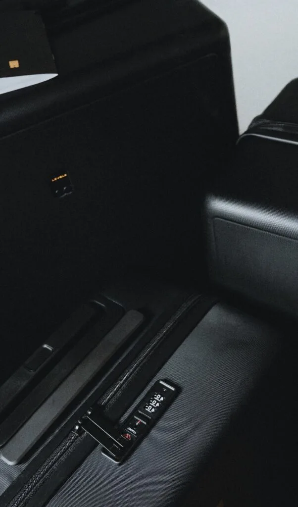 level 8 luminous textured luggage set review - are level 8 suitcases worth it - best suitcases for digital nomads - sturdy suitcases brands - best carry on suitcases - level 8 brand story - level 8 luggage review set - level 8 black suitcases