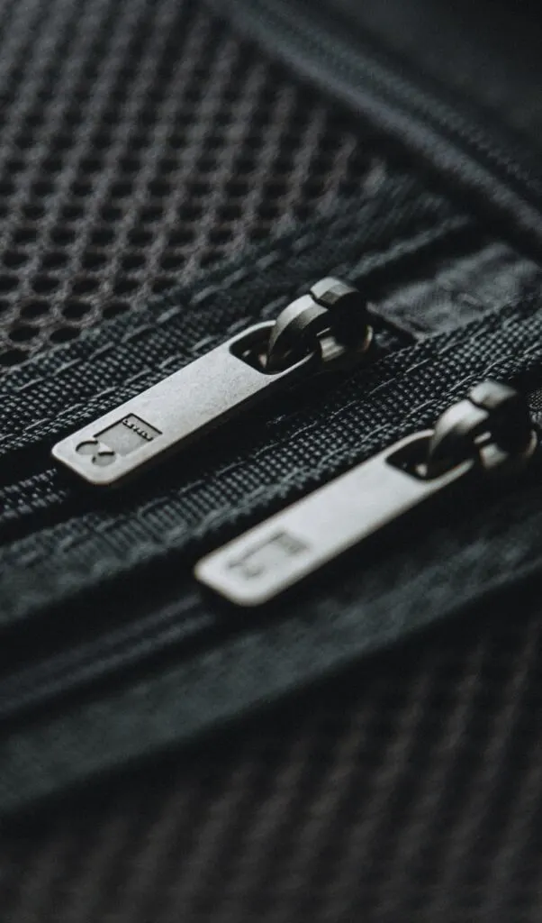 level 8 luminous textured luggage set review - are level 8 suitcases worth it - best suitcases for digital nomads - sturdy suitcases brands - best carry on suitcases - level 8 brand story - level 8 luggage review set - level 8 black suitcases