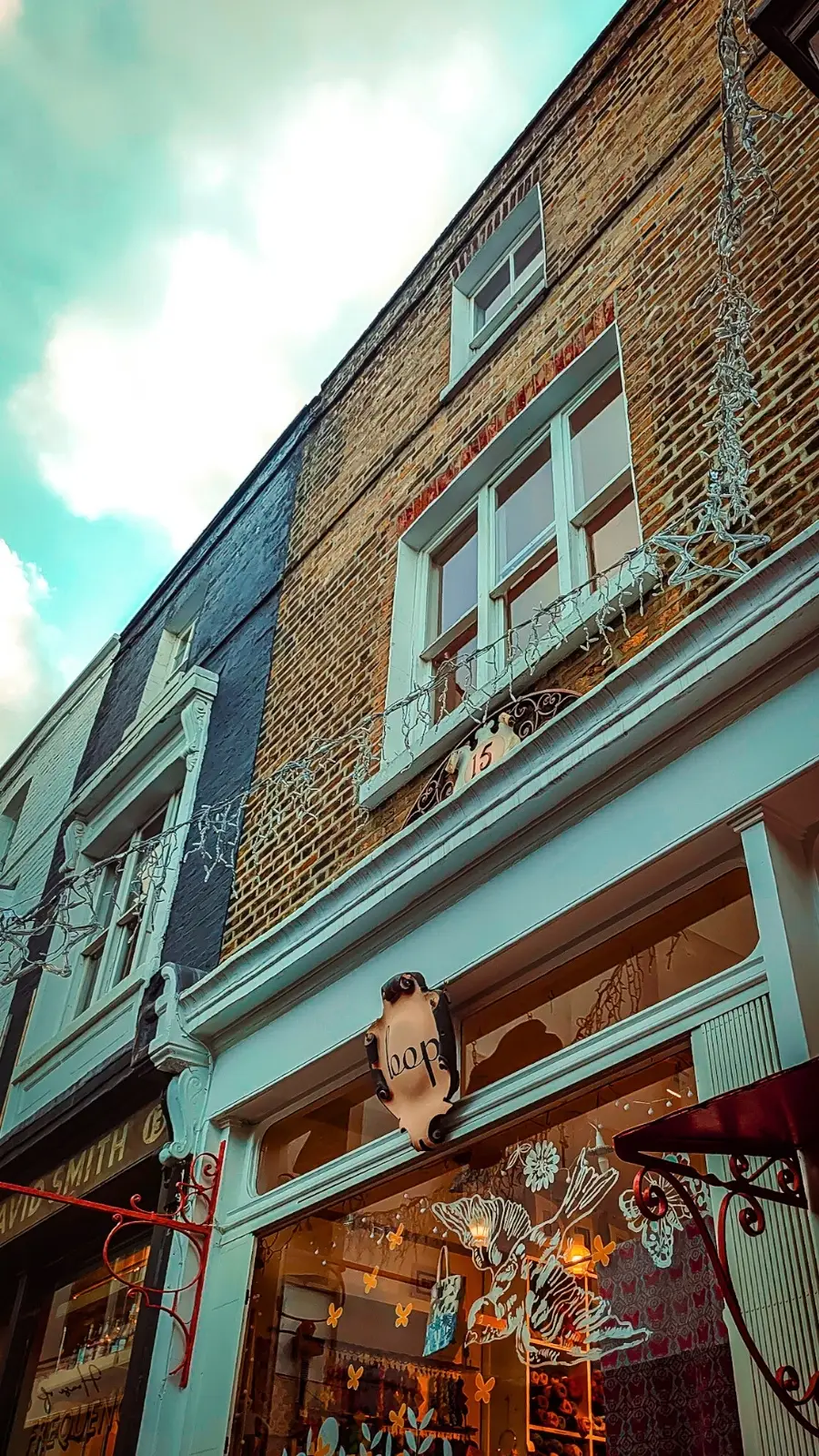 secret alleys in london - secret passageways in london - oldest streets in london - camden passage history islington - camden passage antique market angel - best free things to do in north london - one day in london - historical sites in london - best shops camden passage