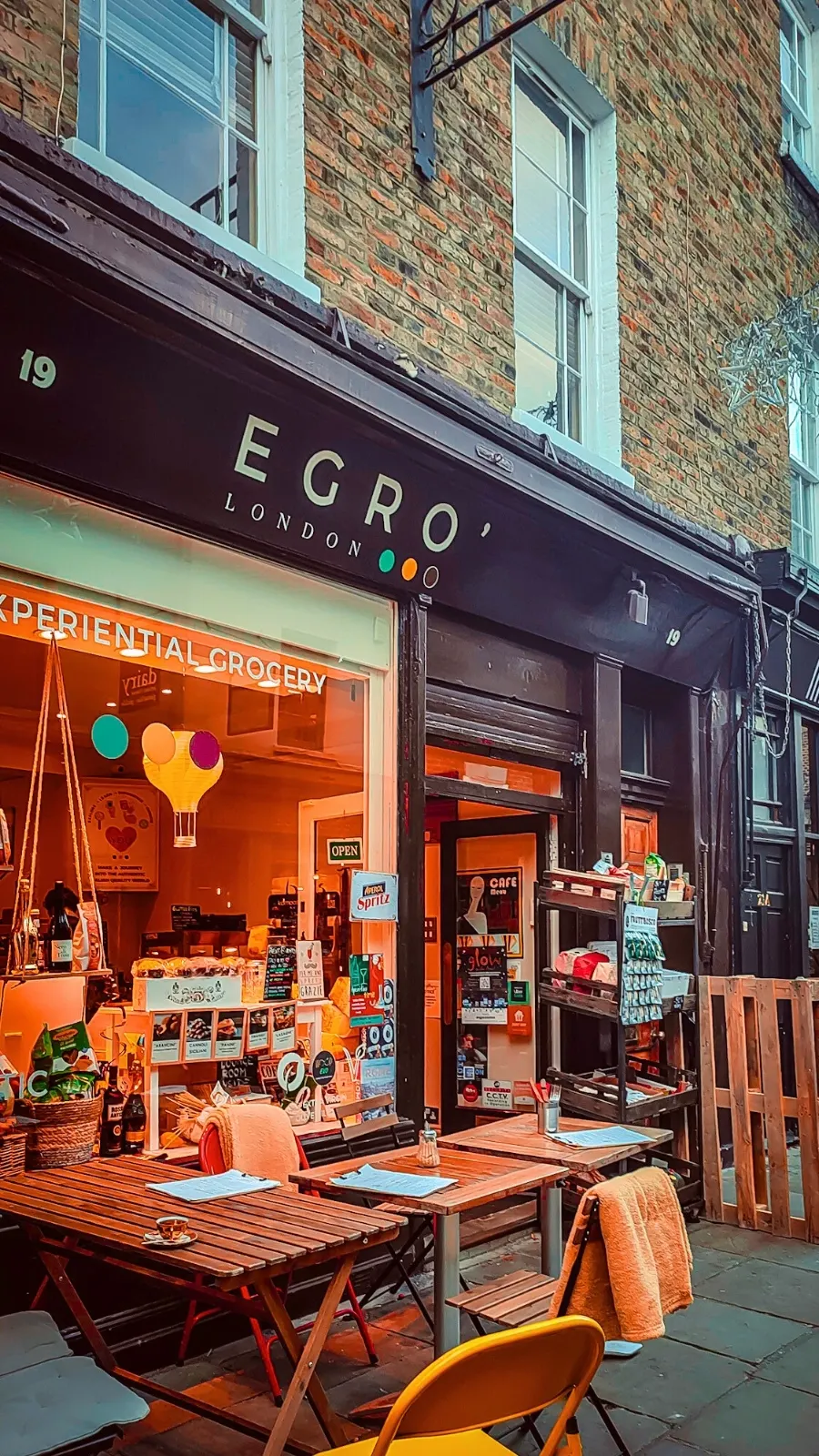 secret alleys in london - secret passageways in london - oldest streets in london - camden passage history islington - camden passage antique market angel - best free things to do in north london - one day in london - historical sites in london - best shops camden passage