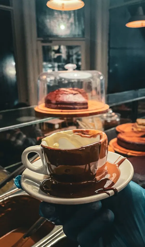 italian bear chocolate reviews rathbone place fitzrovia - italian bear chocolate menu london - best cafes in fitzrovia best restaurants - best hidden food gems in london - best hot chocolate in london - cafes in central london - best places to eat in central london hidden food gems