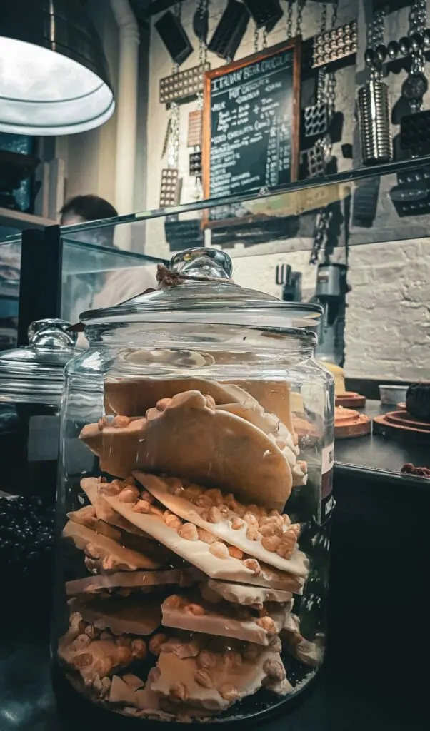 italian bear chocolate reviews rathbone place fitzrovia - italian bear chocolate menu london - best cafes in fitzrovia best restaurants - best hidden food gems in london - best hot chocolate in london - cafes in central london - best places to eat in central london hidden food gems