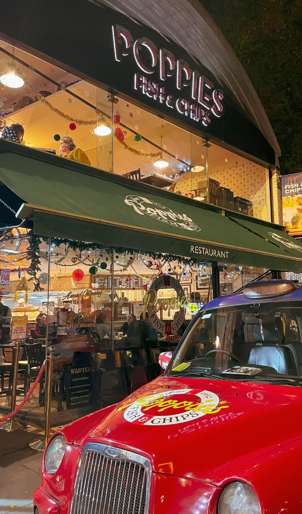 review poppies fish and chips london camden - poppies fish and chips menu - best fish and chips in london - best restaurants in camden town - best places to eat in camden town - best restaurants in london