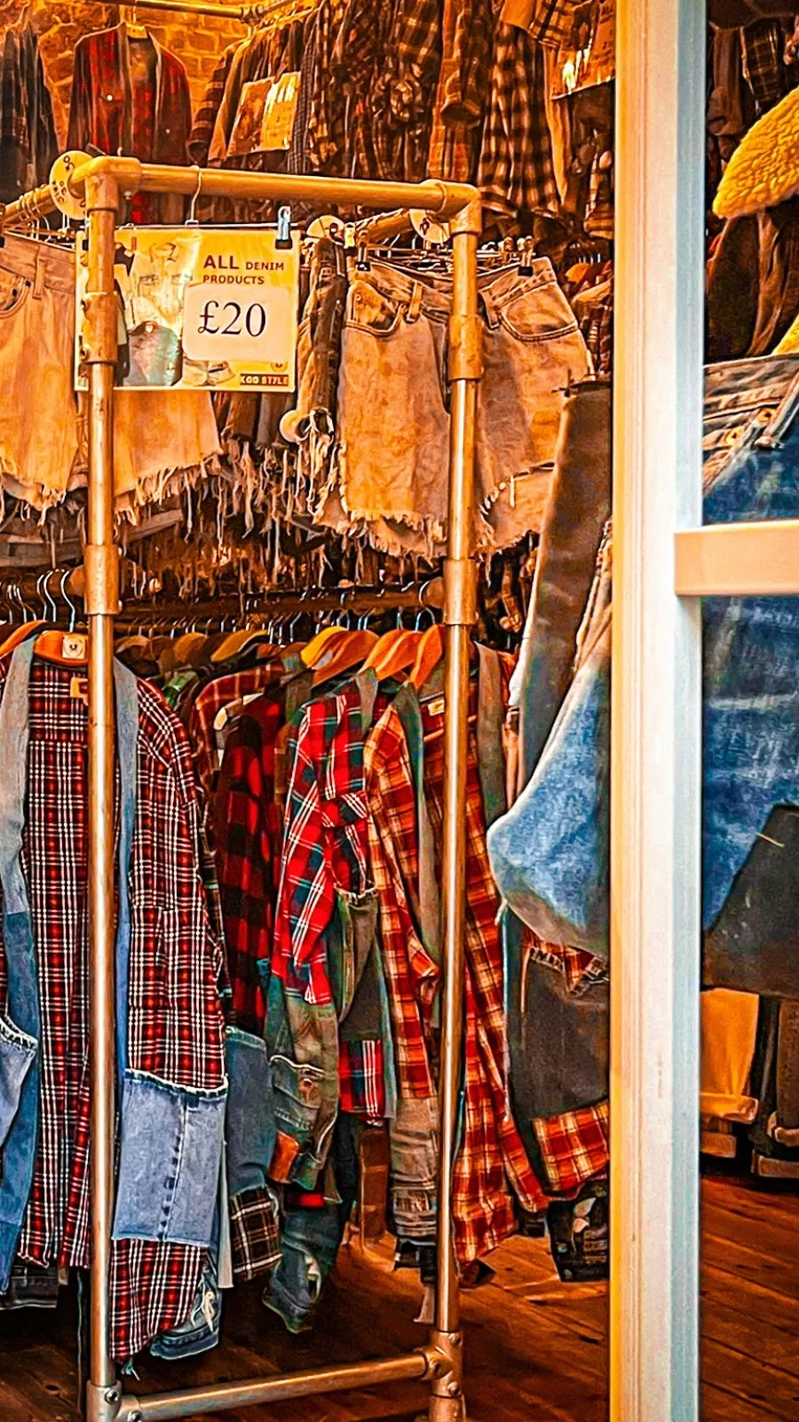 best shops in london shopping guide - best shopping in camden town - best shops in camden town - best things to do in camden town aesthetic - london travel guide - london bucket list - best things to do in london - best stores in london - beautiful places in london - best vintage shops in london