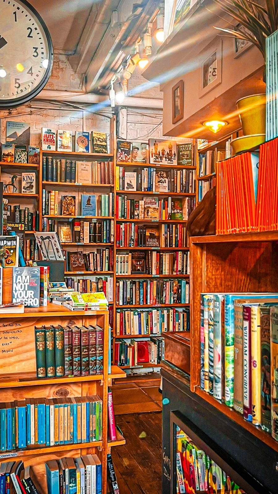 best shops in london shopping guide - best shopping in camden town - best shops in camden town - best things to do in camden town aesthetic - london travel guide - london bucket list - best things to do in london - best stores in london - beautiful places in london