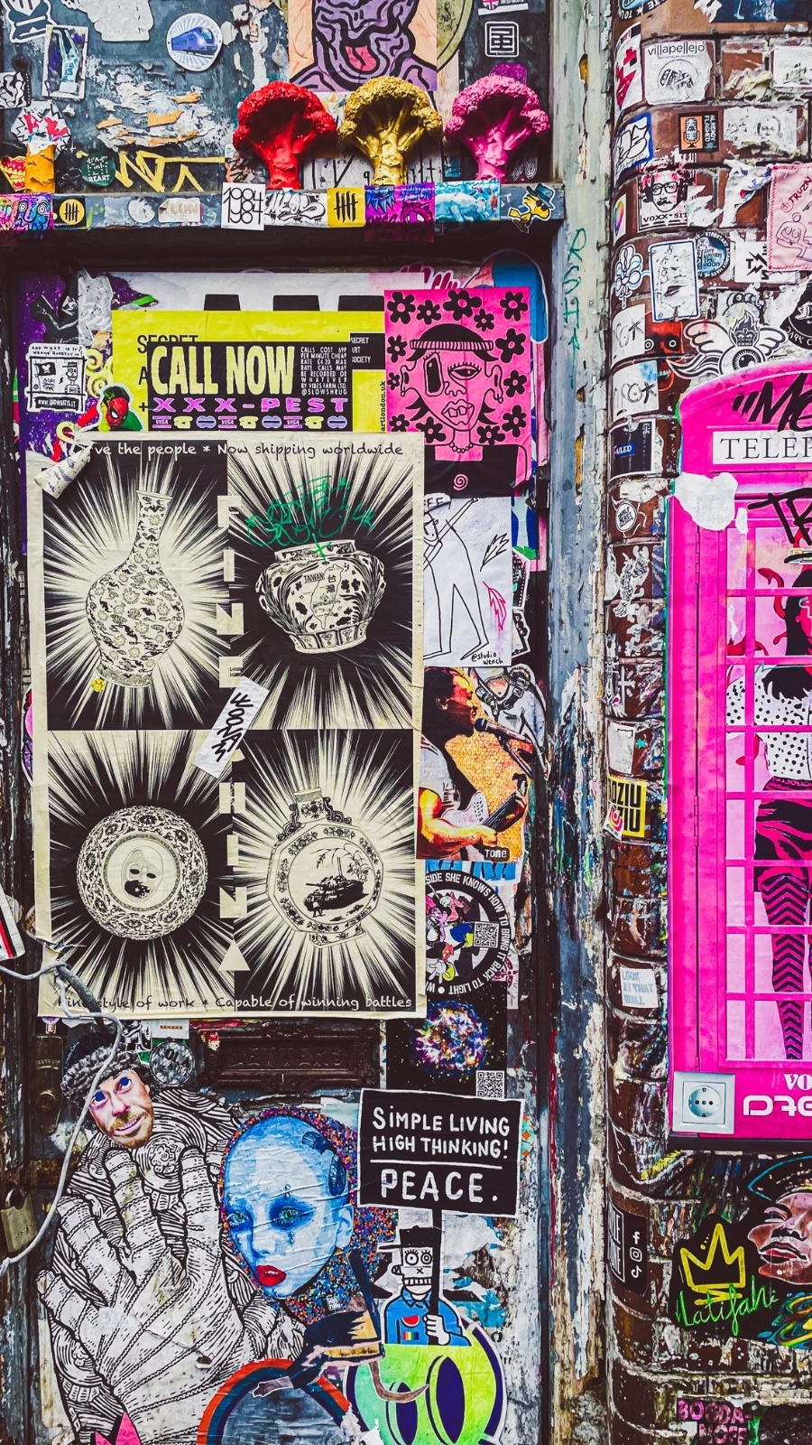best street art in london street art spots - london travel guide - london bucket list - best things to do in london off the beaten path - secret places in london - best places to see street art in london on a budget - free things to do in london hidden gems - best street art streets in london aesthetic - best street art in brick lane - best street art in shoreditch - best street art in camden town - best street art in soho central london