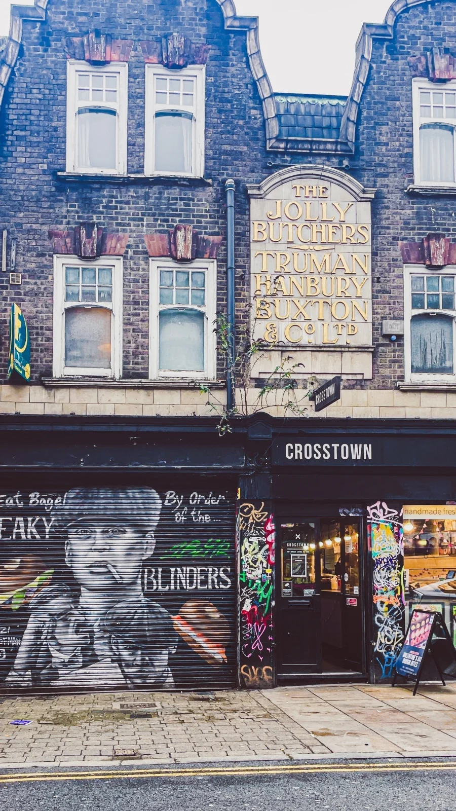 best street art in london street art spots - london travel guide - london bucket list - best things to do in london off the beaten path - secret places in london - best places to see street art in london on a budget - free things to do in london hidden gems - best street art streets in london aesthetic - best street art in brick lane - best street art in shoreditch - best street art in camden town - best street art in soho central london