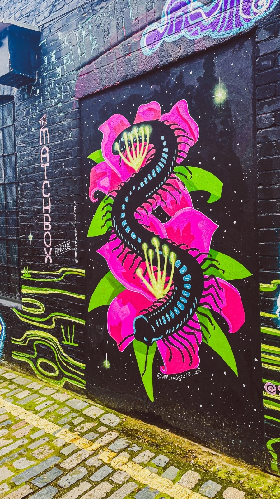 best street art in london street art spots - london travel guide - london bucket list - best things to do in london off the beaten path - secret places in london - best places to see street art in london on a budget - free things to do in london hidden gems - best street art streets in london aesthetic - best street art in brick lane - best street art in shoreditch - best street art in camden town - best street art in soho central london