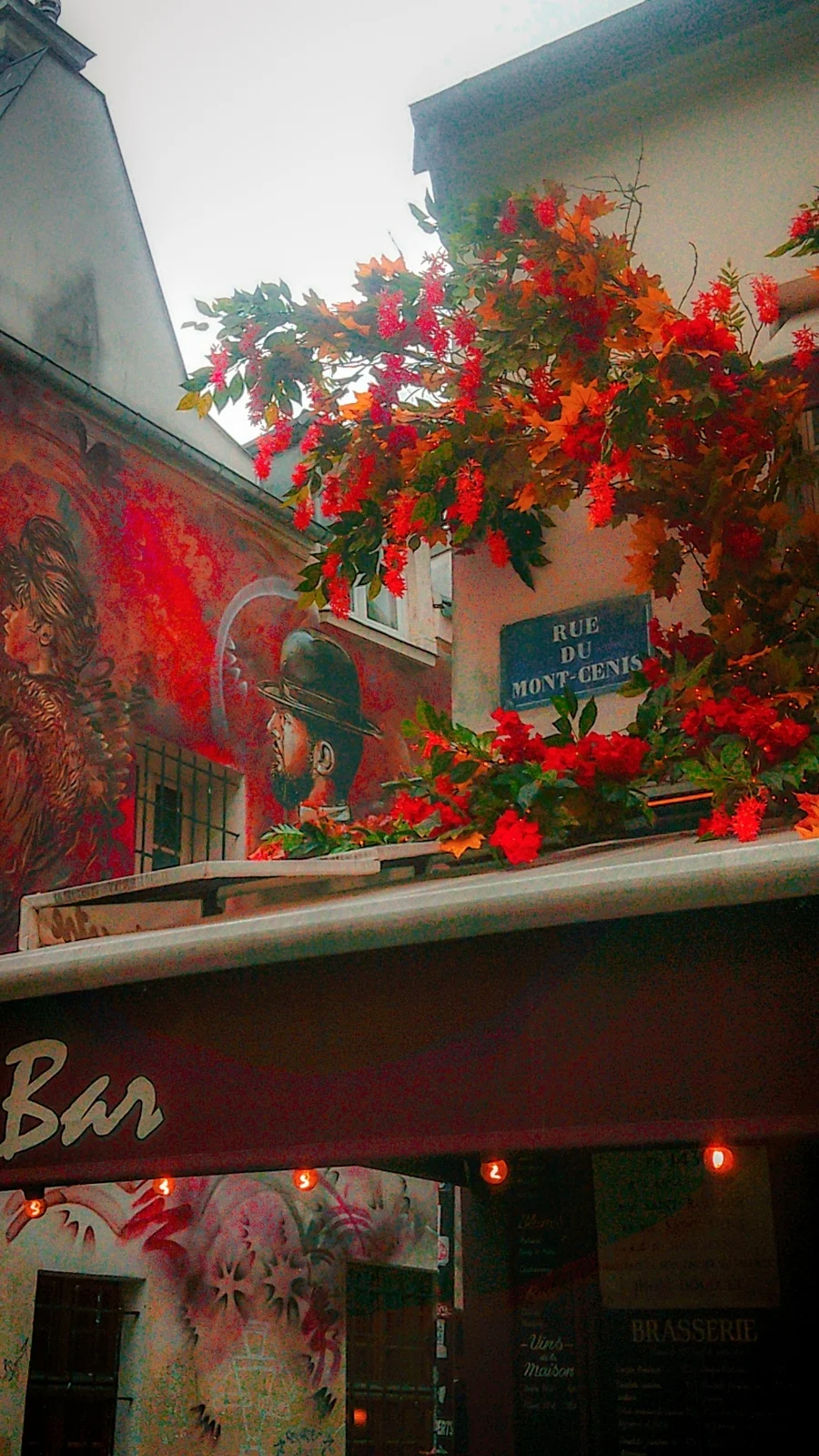 Rue du Mont-Cenis and Rue St Rustique