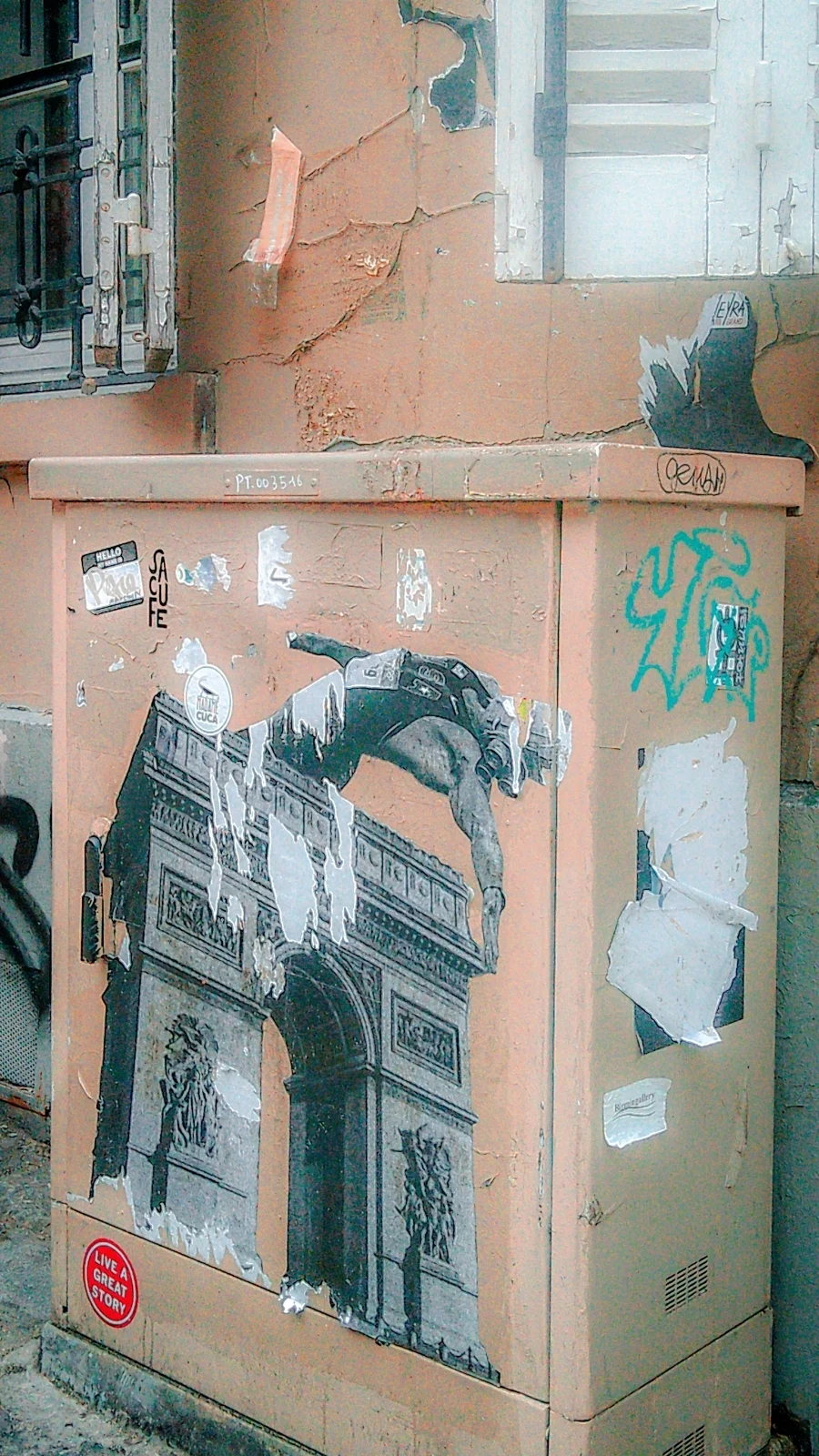 aesthetic streets in paris to visit - free things to do in paris france - montmartre rue de l'abreuvoir