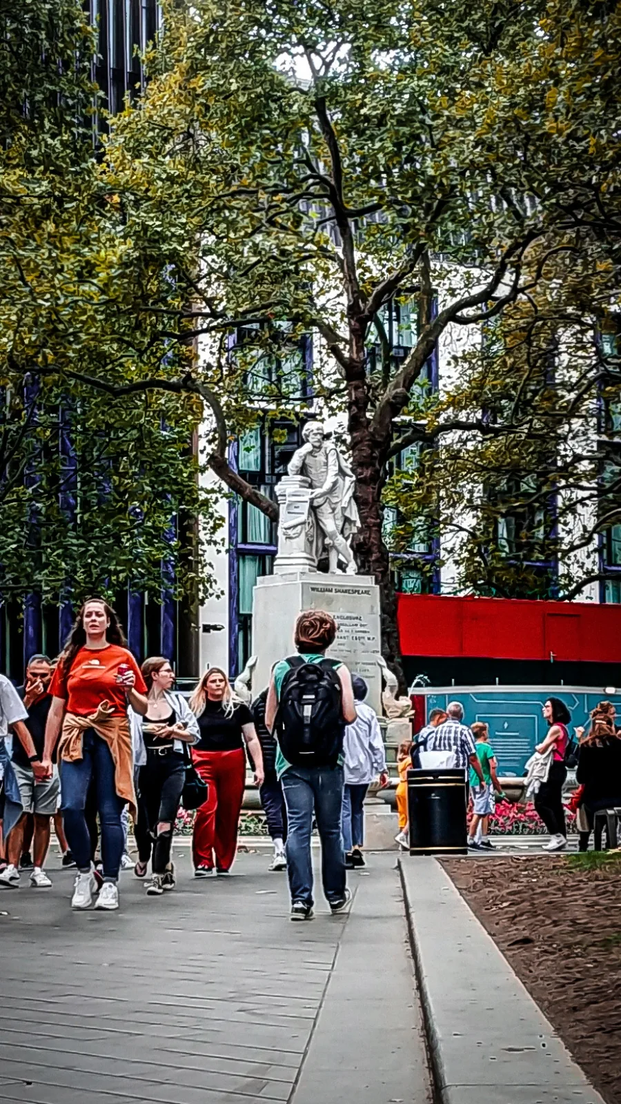 bookish locations in london - shakespeare sculptures in london and statues - literary locations - leicester square