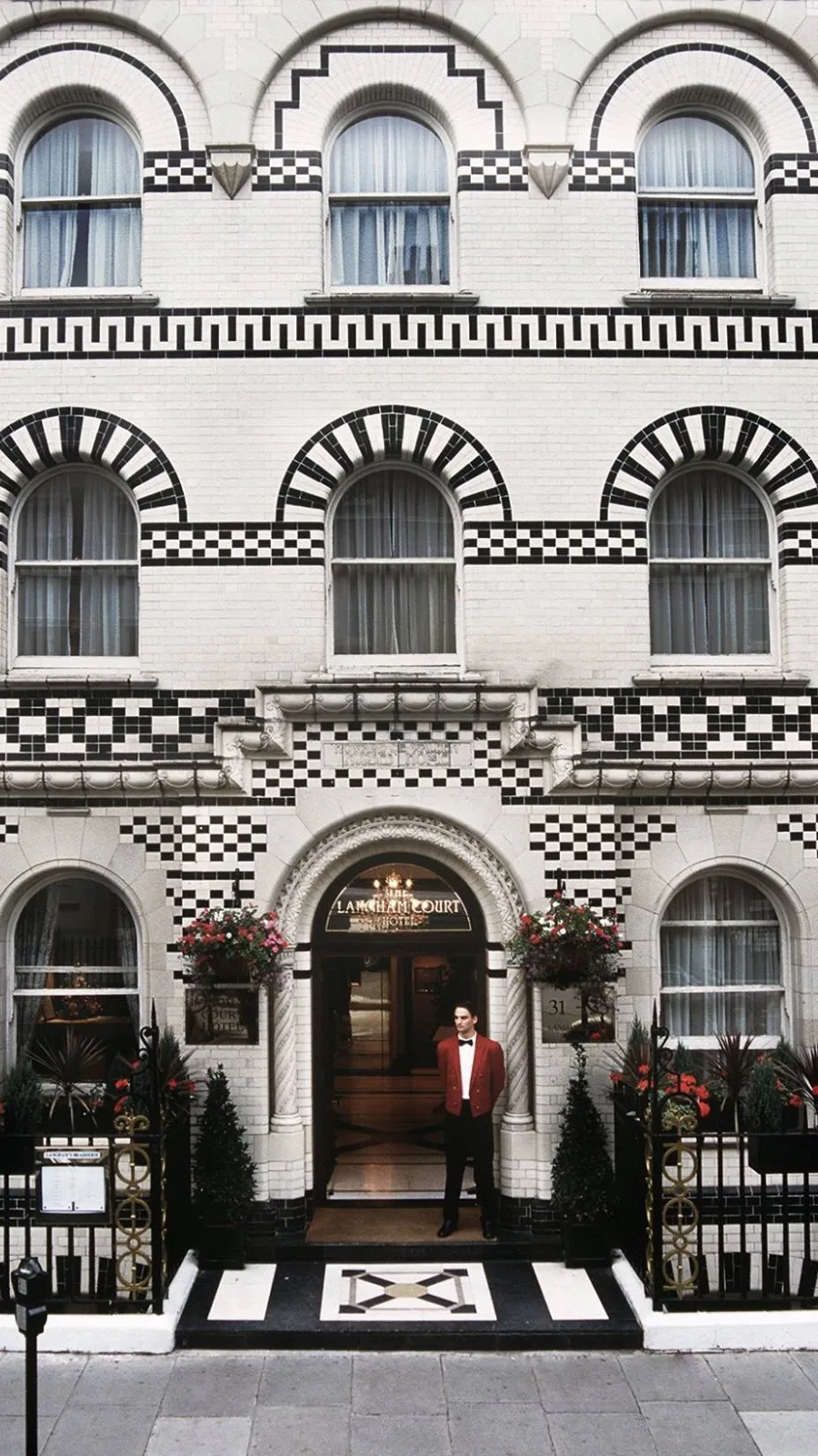 best things to do in marylebone central london itinerary - hidden gems, shops and beautiful places to visit in marylebone gem langham court hotel