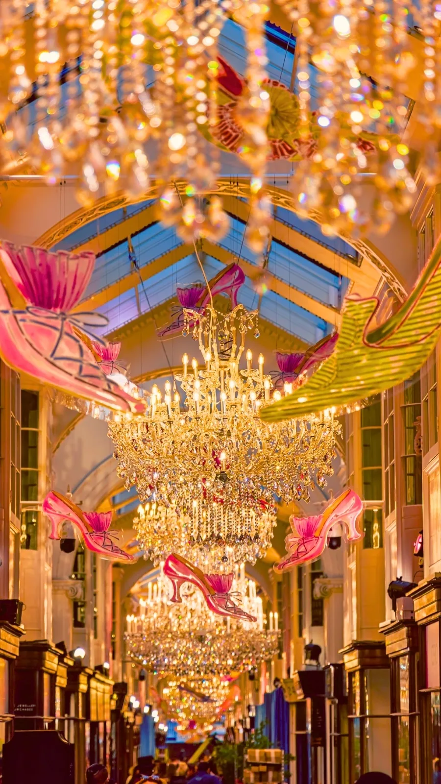 Best Christmas Shop Windows in London: Burlington Arcade
