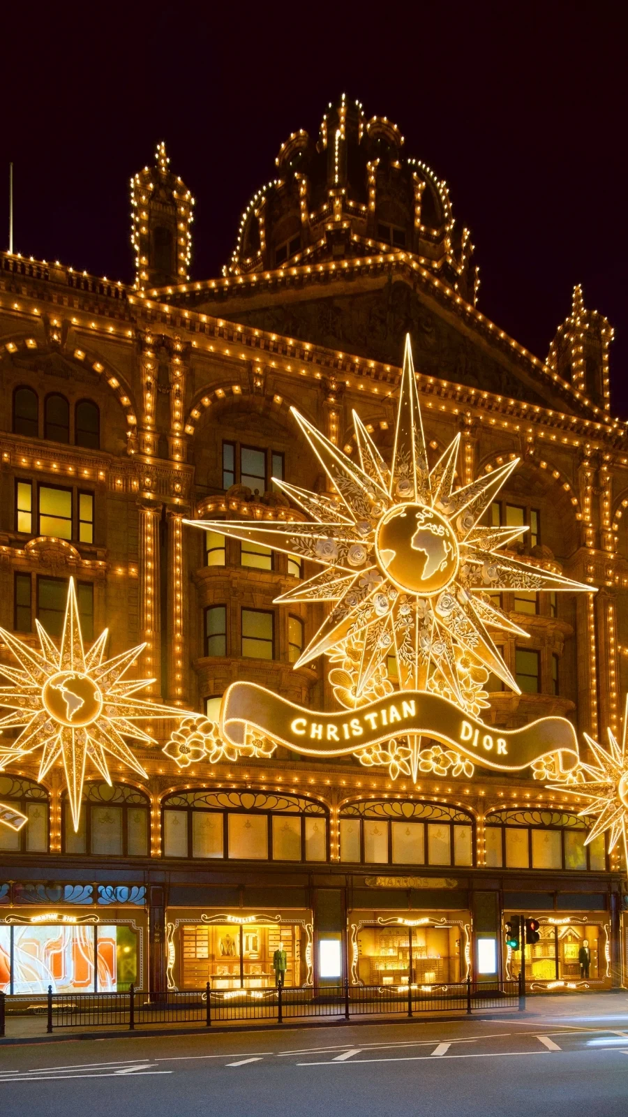 Best Christmas Shop Windows in London: Harrods