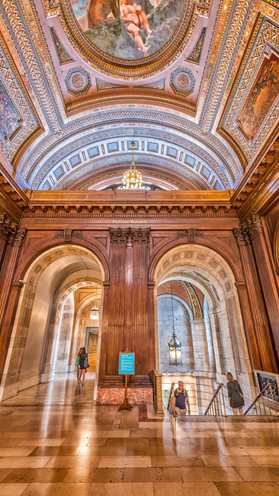 Pretty Places to Visit During Fall in NYC: New York Public Library
