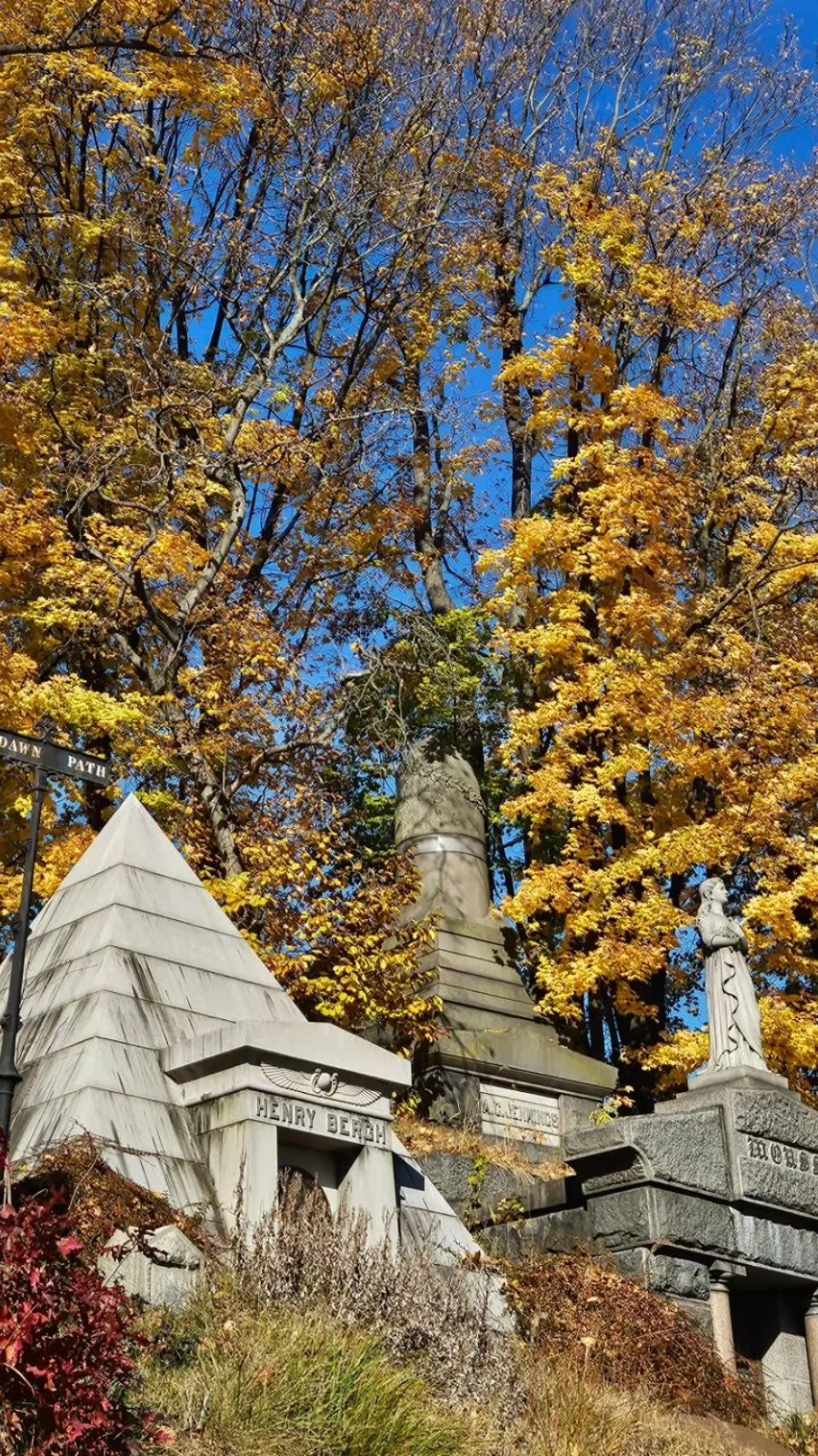 Best Things to Do During Fall in NYC: Green-Wood Cemetery