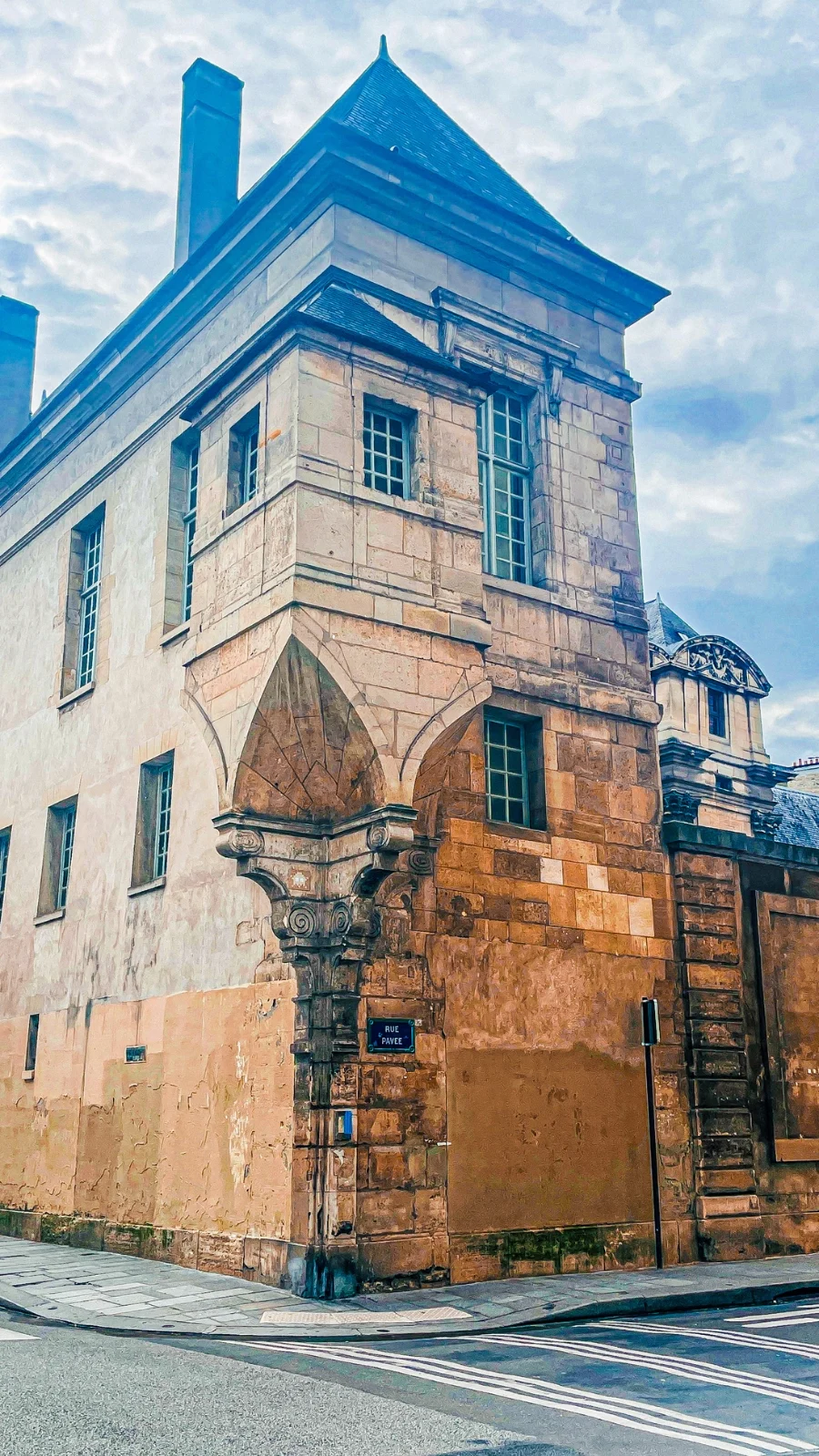 Best Things to Do in Le Marais: Bibliothèque Historique de Paris