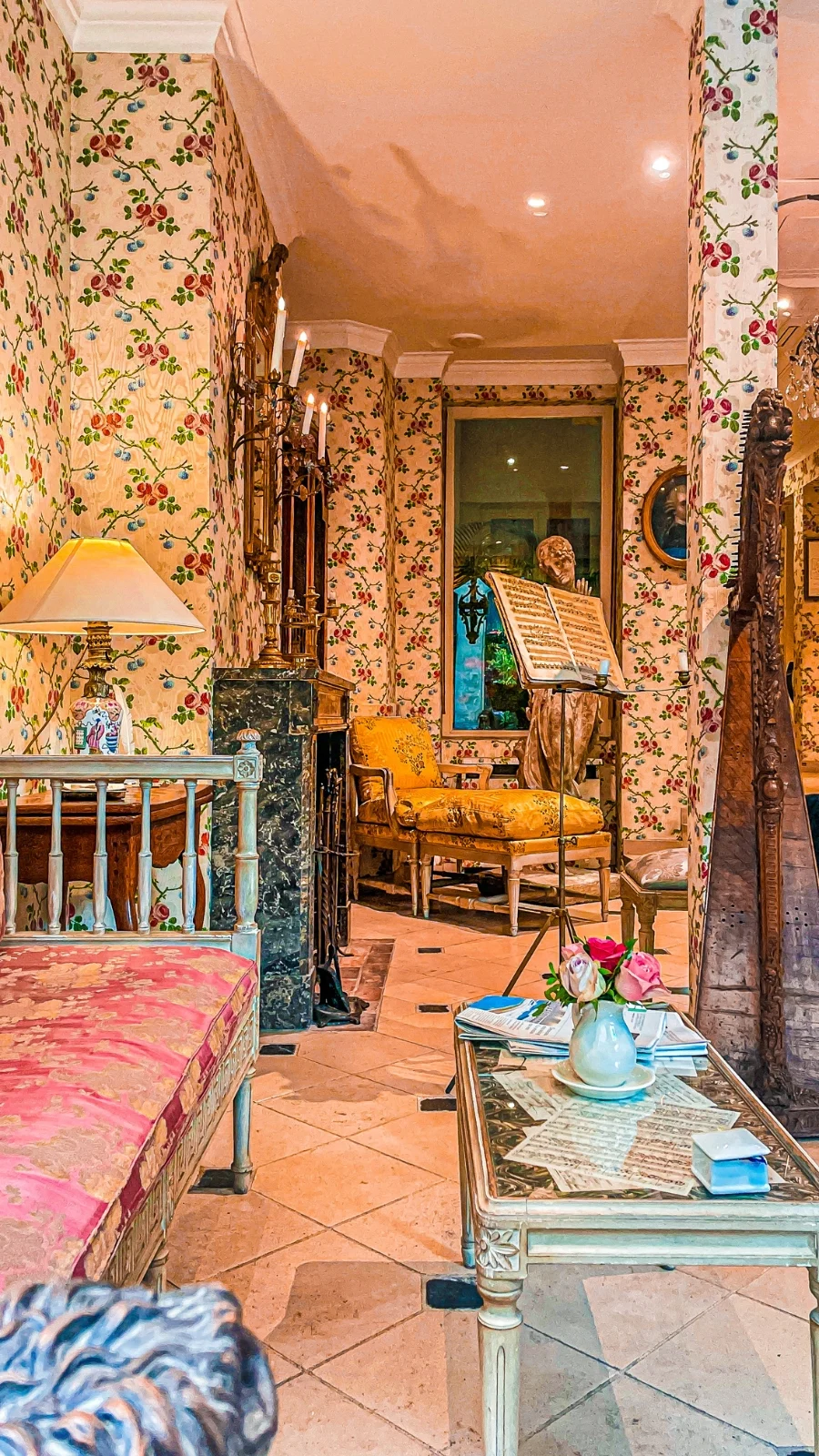 Best Hidden Gems in Le Marais Paris: Discover Aesthetic Streets