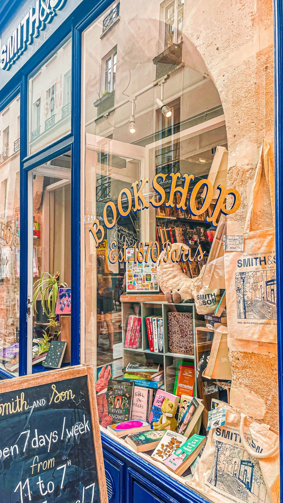 Best Hidden Gems in Le Marais Paris: Rue des Rosiers and the Jewish Quarter