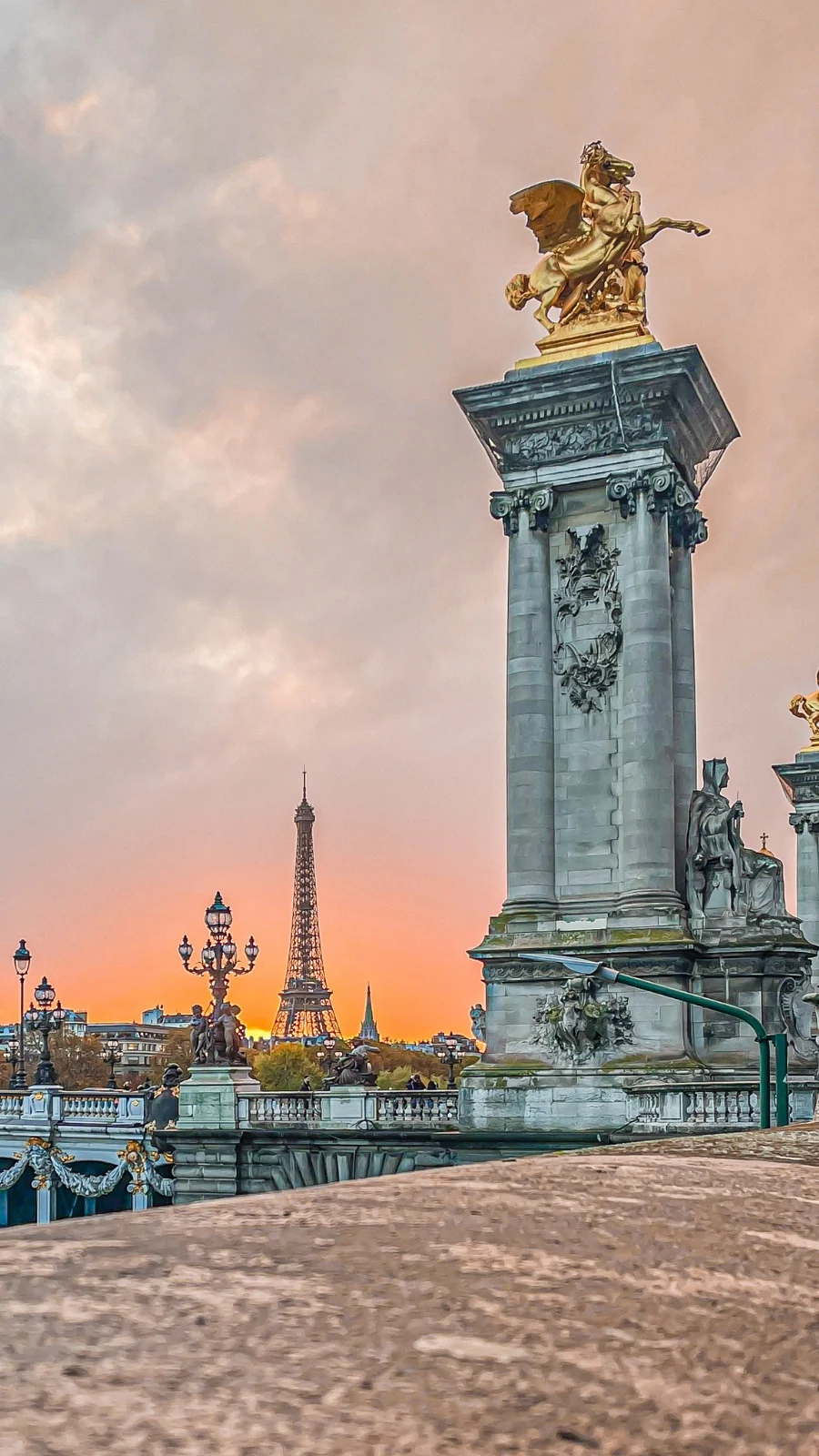 Free Things to Do in Paris: Pont Alexandre III