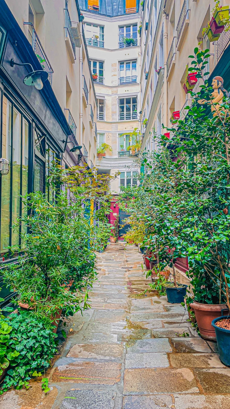 Free Things to Do in Paris: Passage de l'Ancre, Châtelet